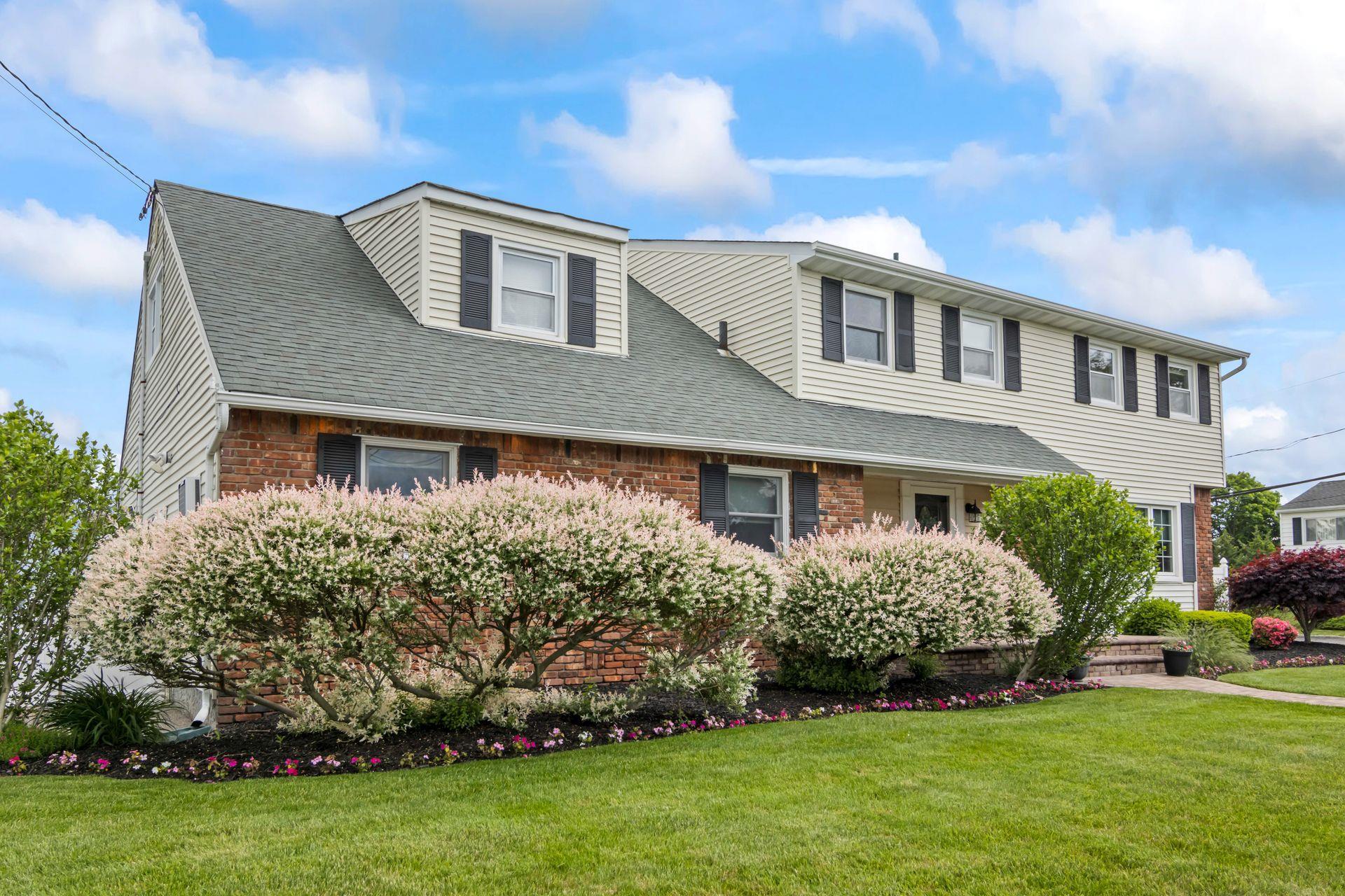 Single Family West Shore  Suffolk County, NY 11706, MLS-866734-4