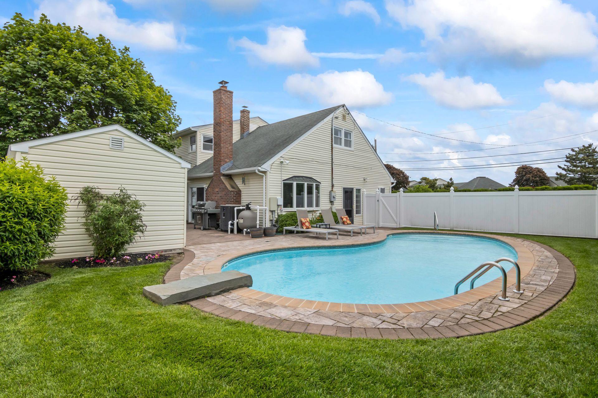 Single Family West Shore  Suffolk County, NY 11706, MLS-866734-42