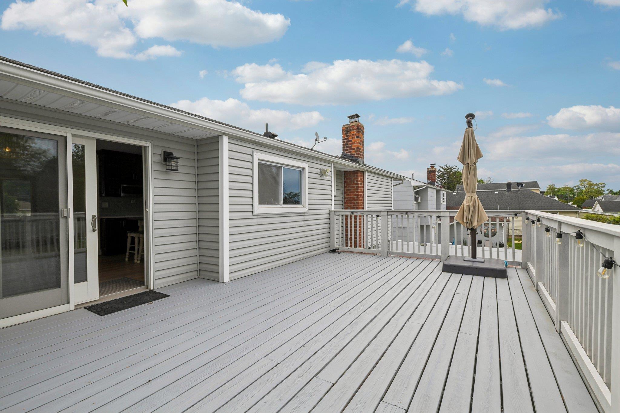 Single Family Main  Nassau County, NY 11735, MLS-866737-20