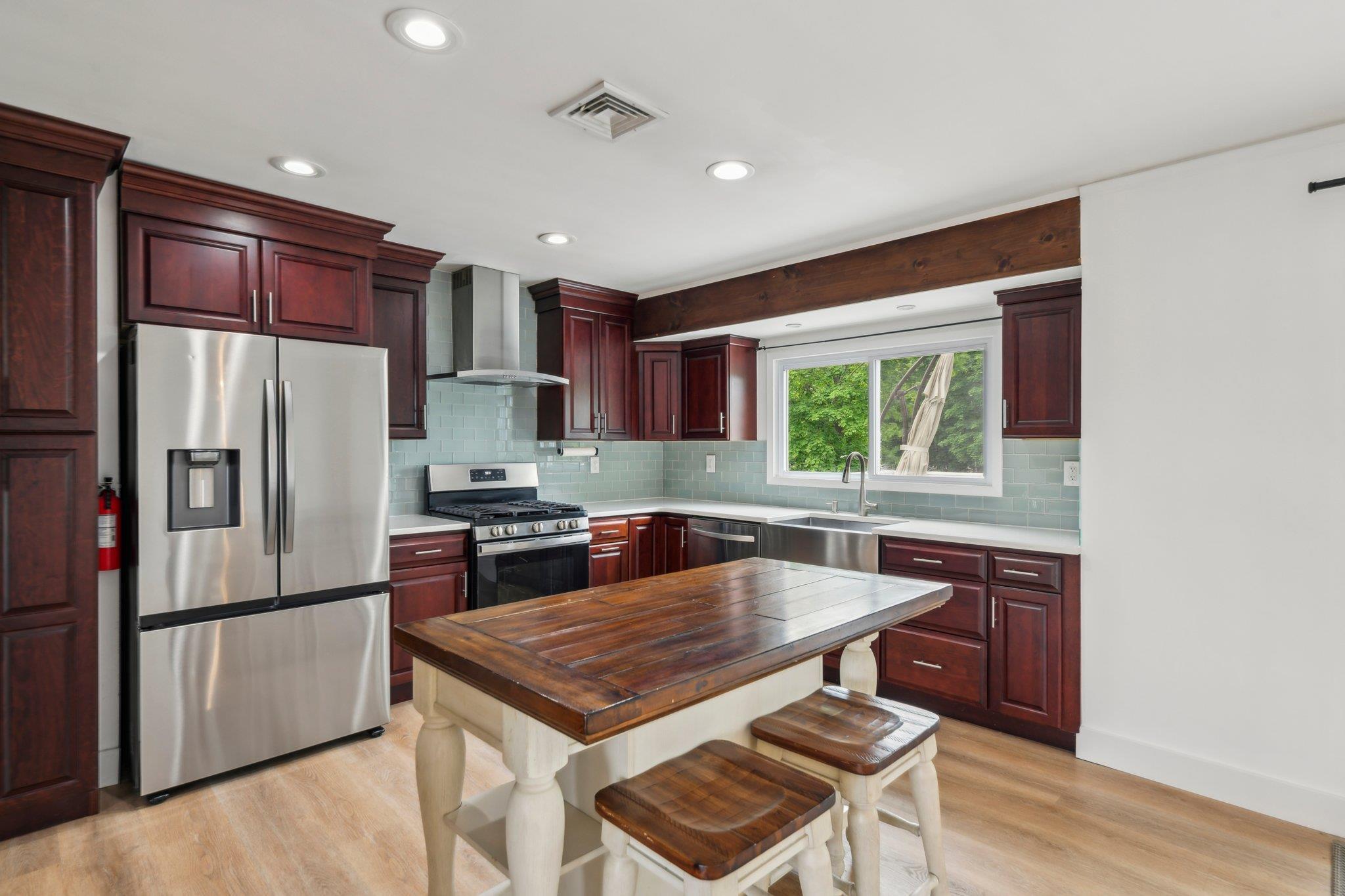 Single Family Main  Nassau County, NY 11735, MLS-866737-6