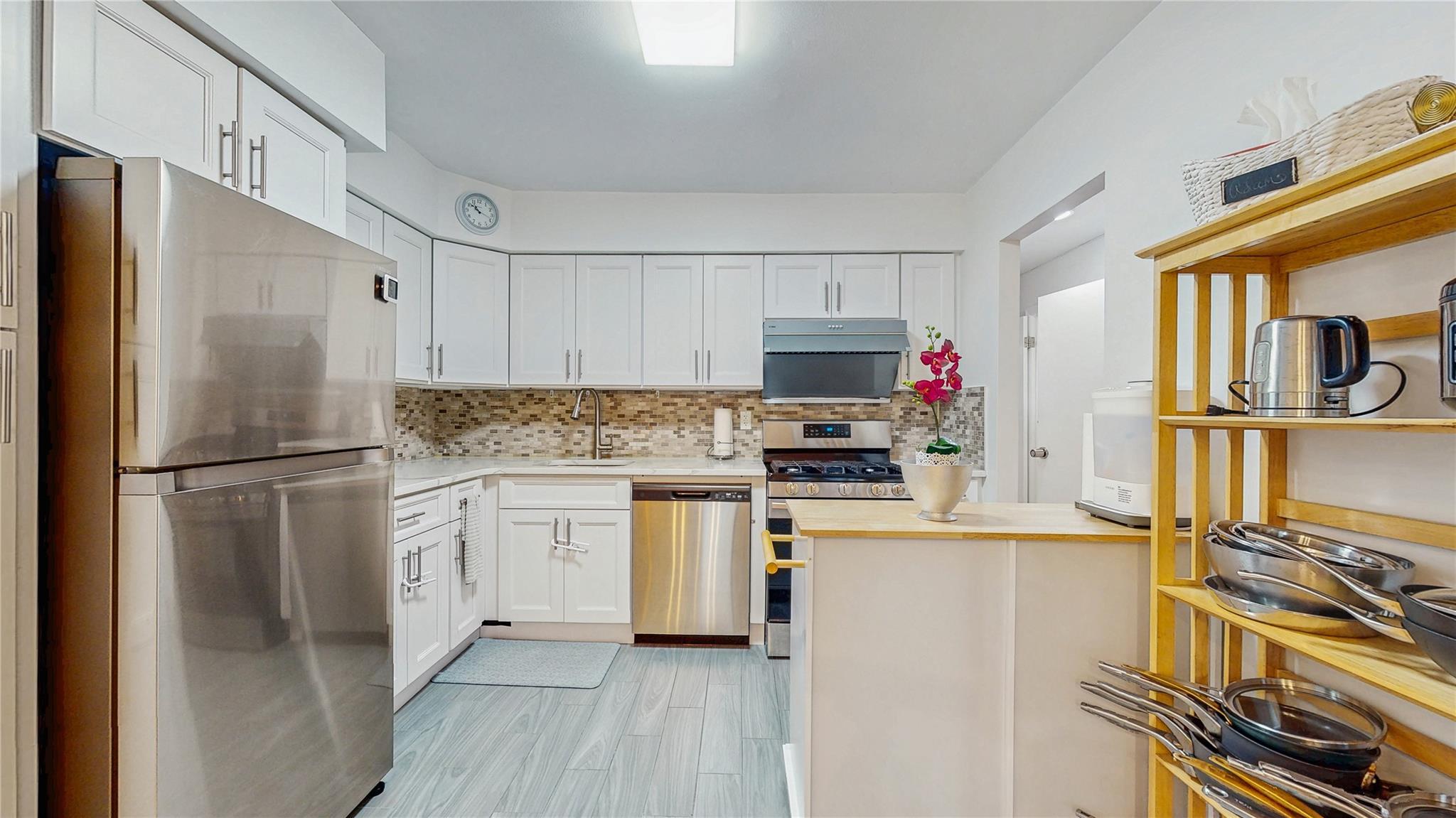 Single Family 61st  Queens, NY 11377, MLS-866748-6