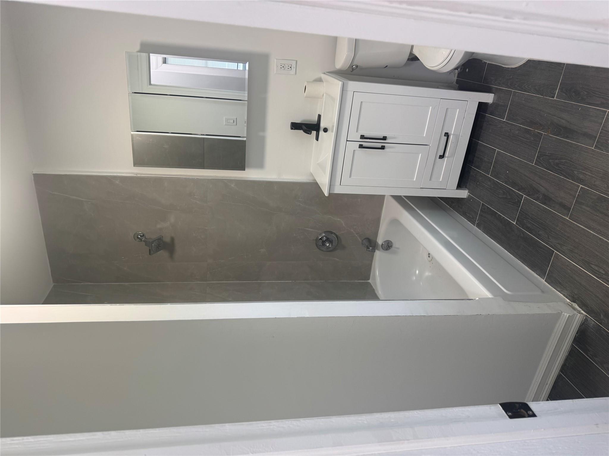 Single Family 3rd  Westchester County, NY 10550, MLS-866756-5
