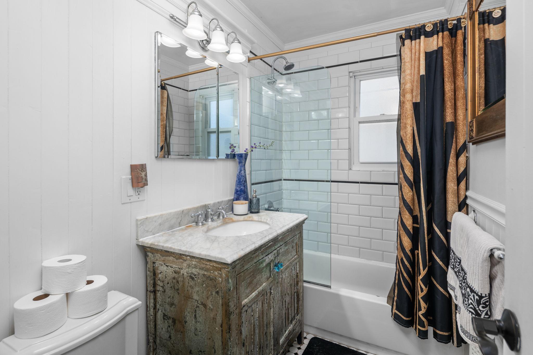 Single Family Centre  Bronx, NY 10464, MLS-866779-11