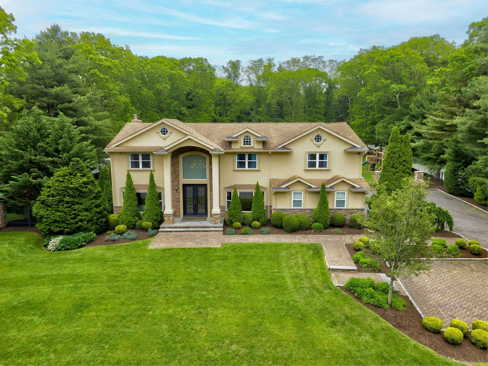 Single Family Maize  Suffolk County, NY 11747, MLS-866796-3