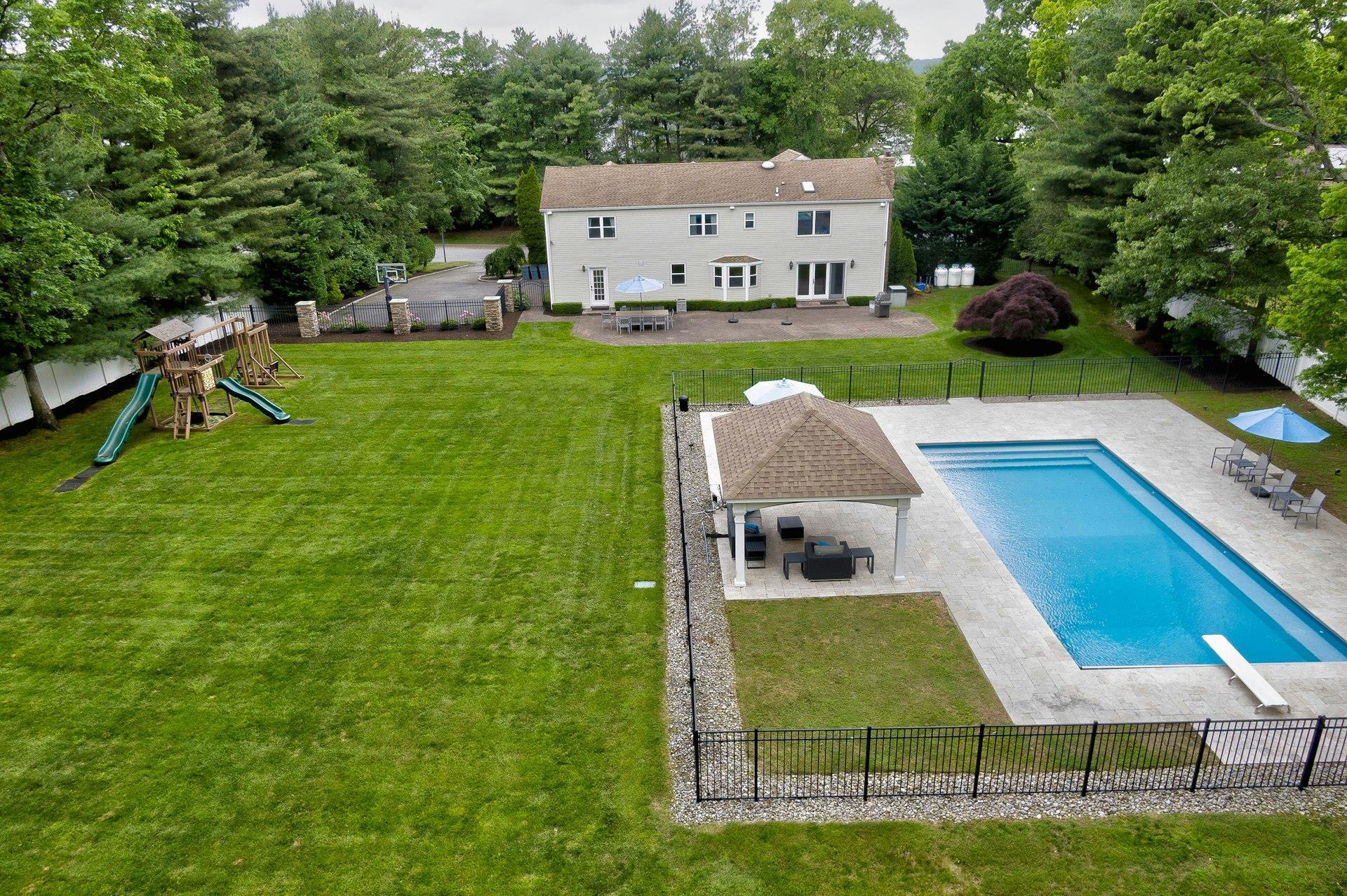Single Family Maize  Suffolk County, NY 11747, MLS-866796-32