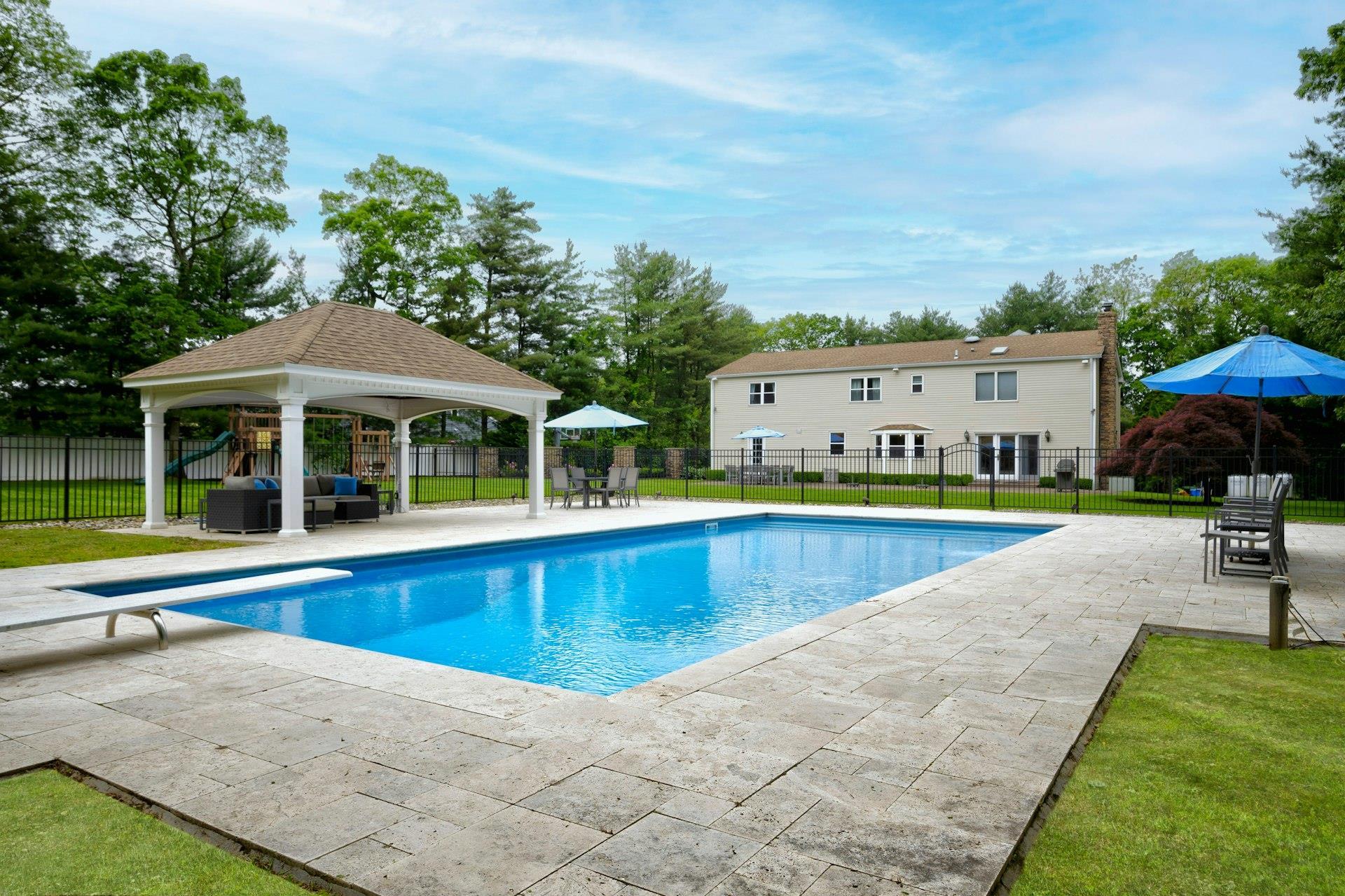 Single Family Maize  Suffolk County, NY 11747, MLS-866796-37