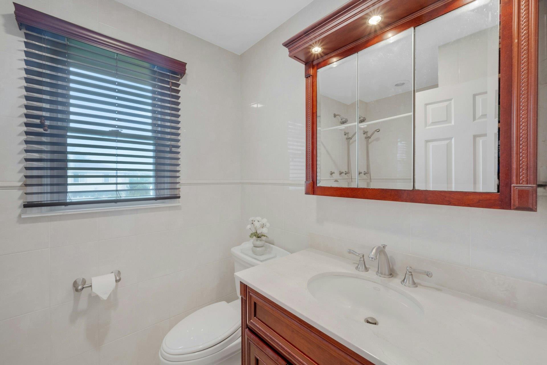 Single Family Brothers  Westchester County, NY 10709, MLS-866804-17
