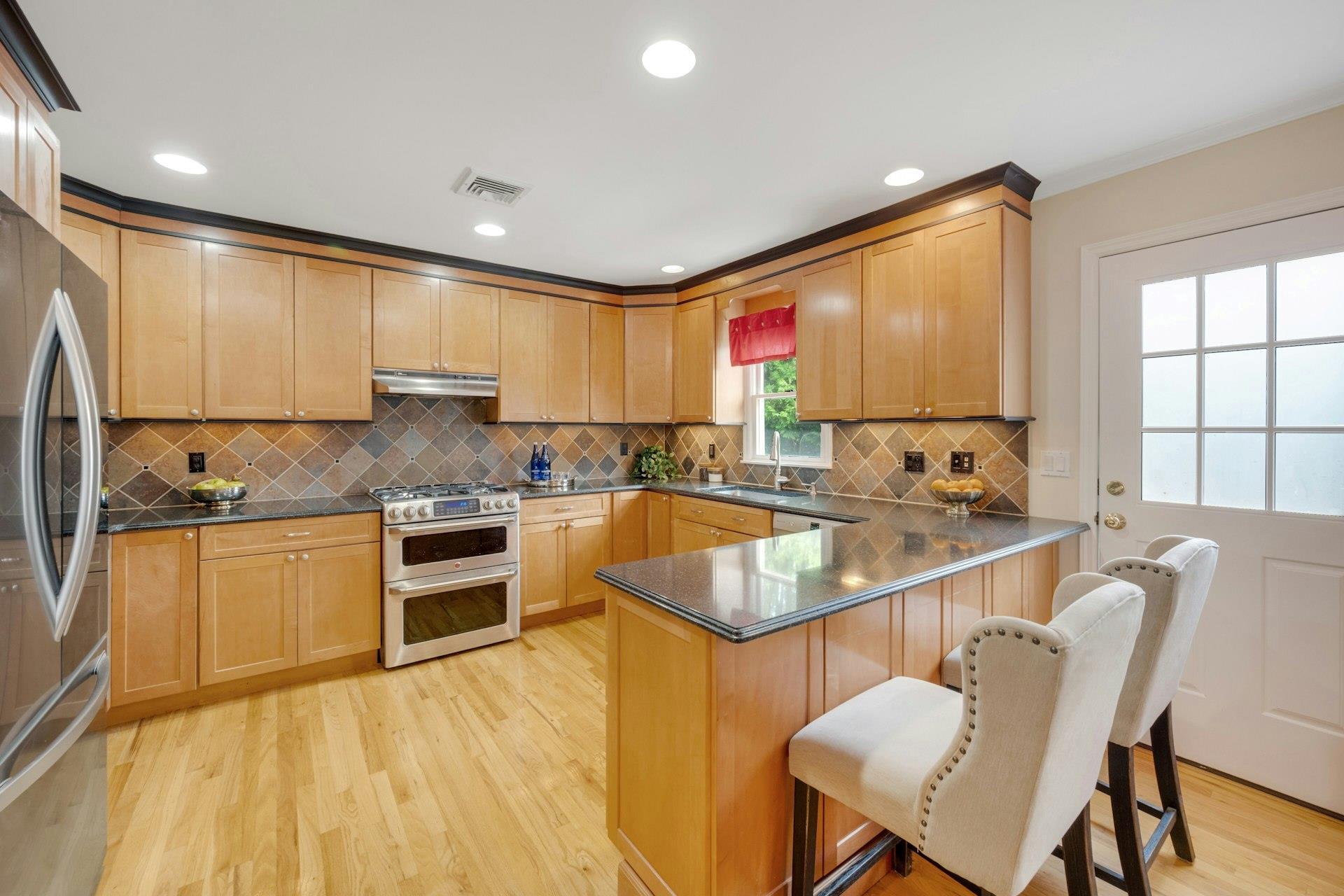 Single Family Brothers  Westchester County, NY 10709, MLS-866804-7