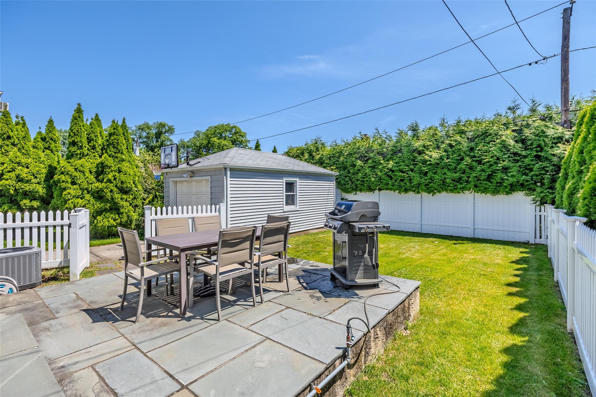 Single Family Spruce  Nassau County, NY 11530, MLS-866806-26