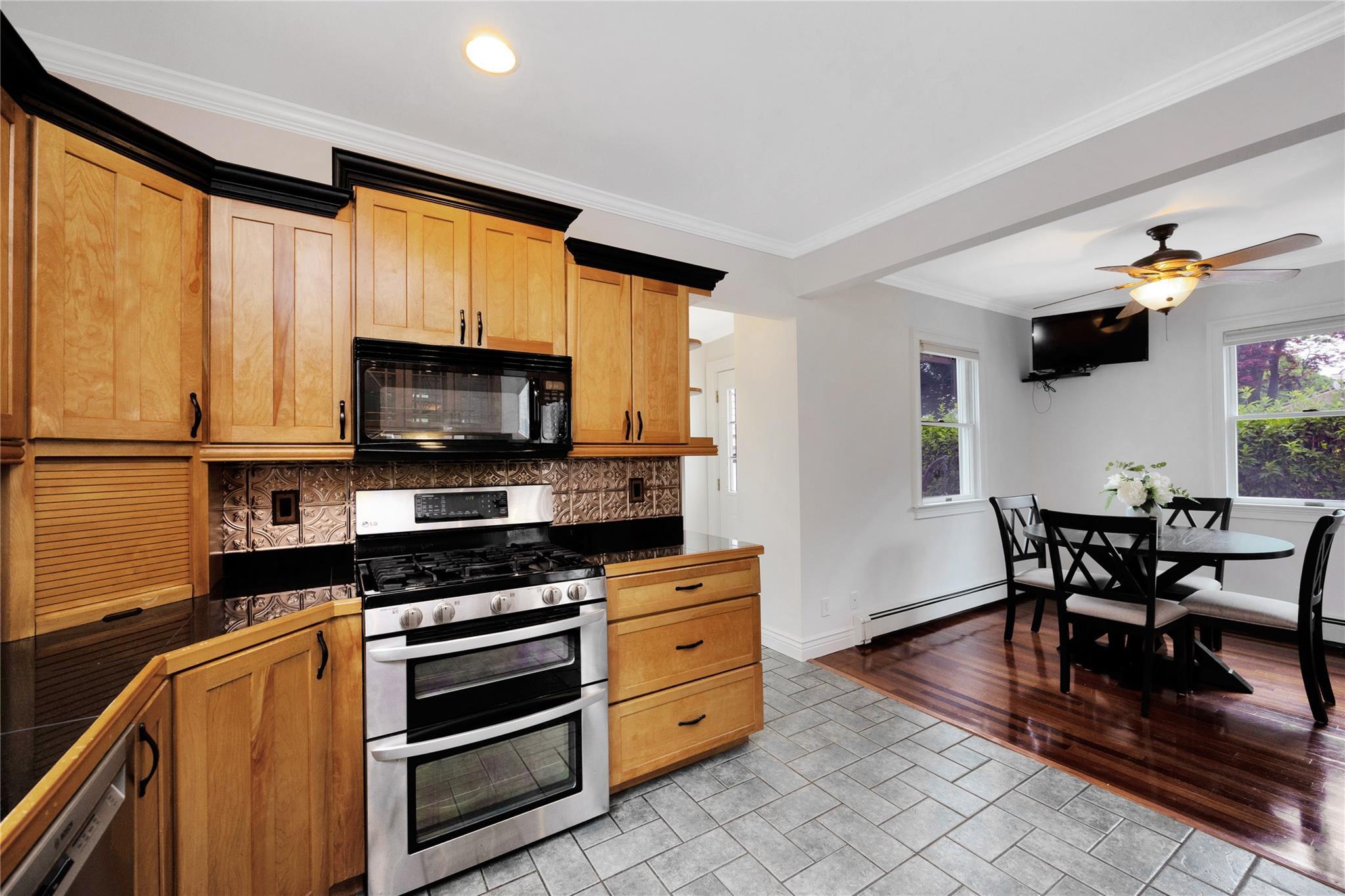 Single Family Geranium  Nassau County, NY 11001, MLS-866827-20