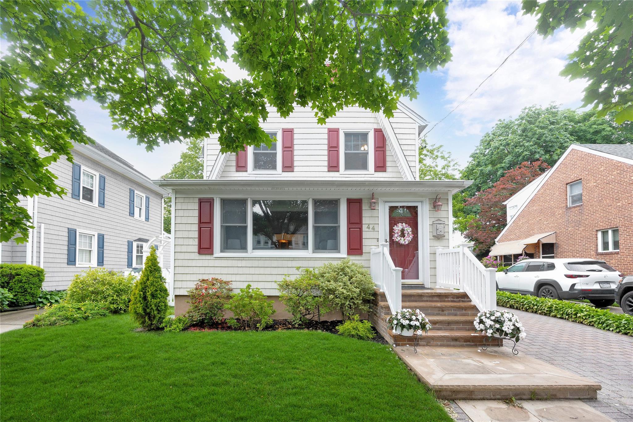 Single Family Geranium  Nassau County, NY 11001, MLS-866827-3