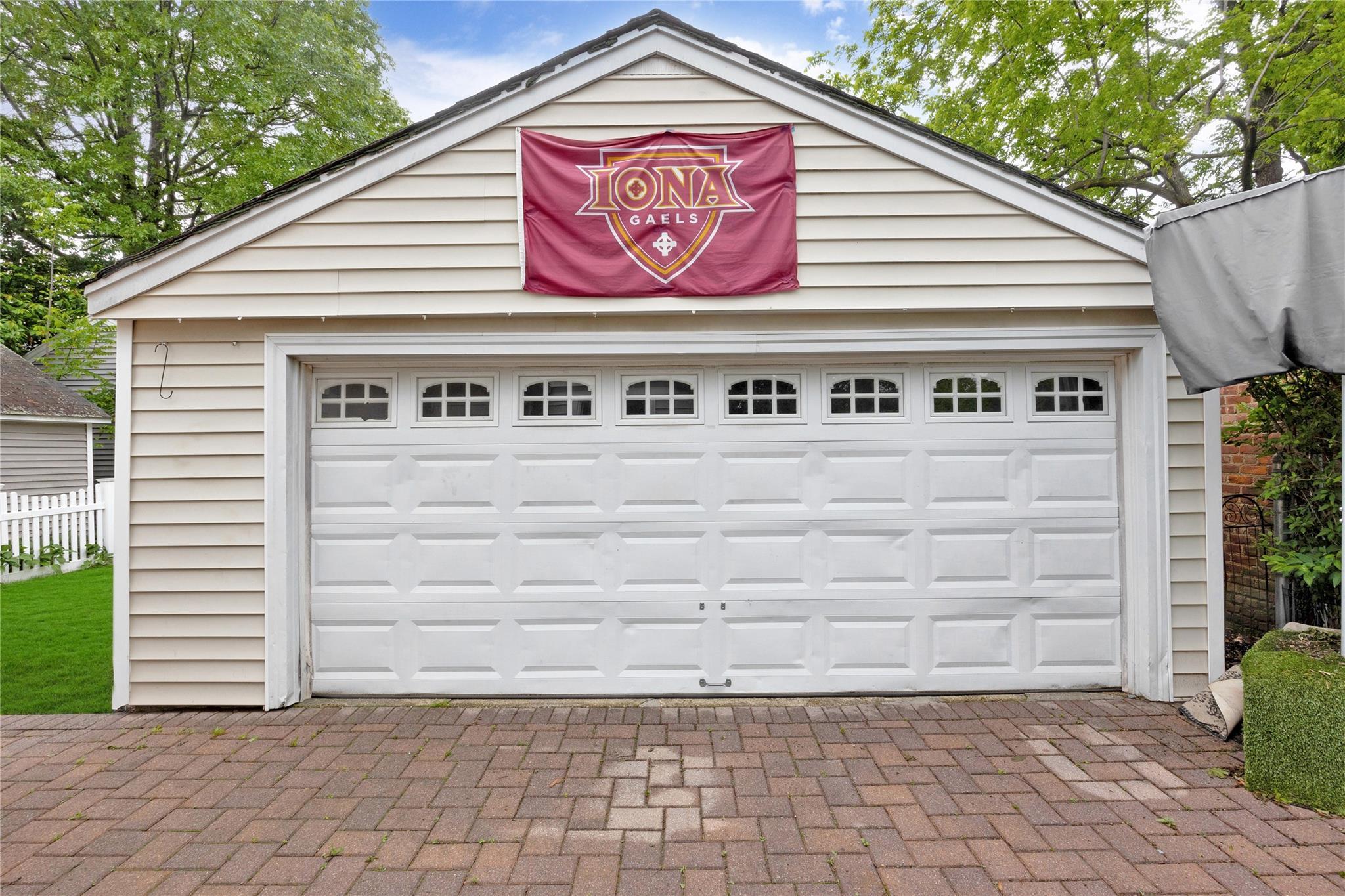 Single Family Geranium  Nassau County, NY 11001, MLS-866827-9