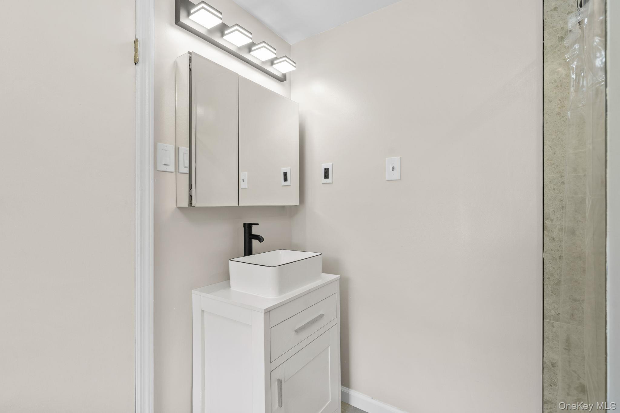 Single Family State Orange County, NY 10963, MLS-866841-34