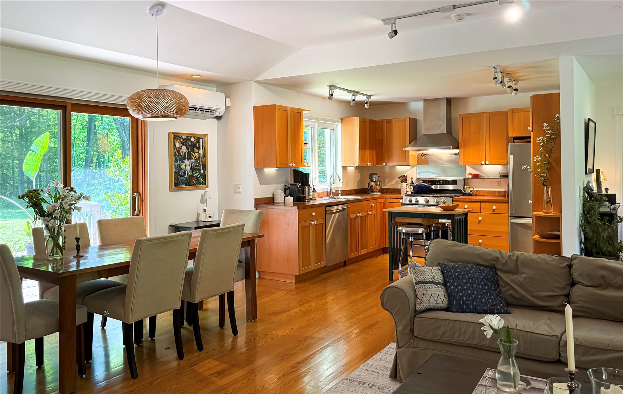 Single Family Metzger  Dutchess County, NY 12572, MLS-866842-21
