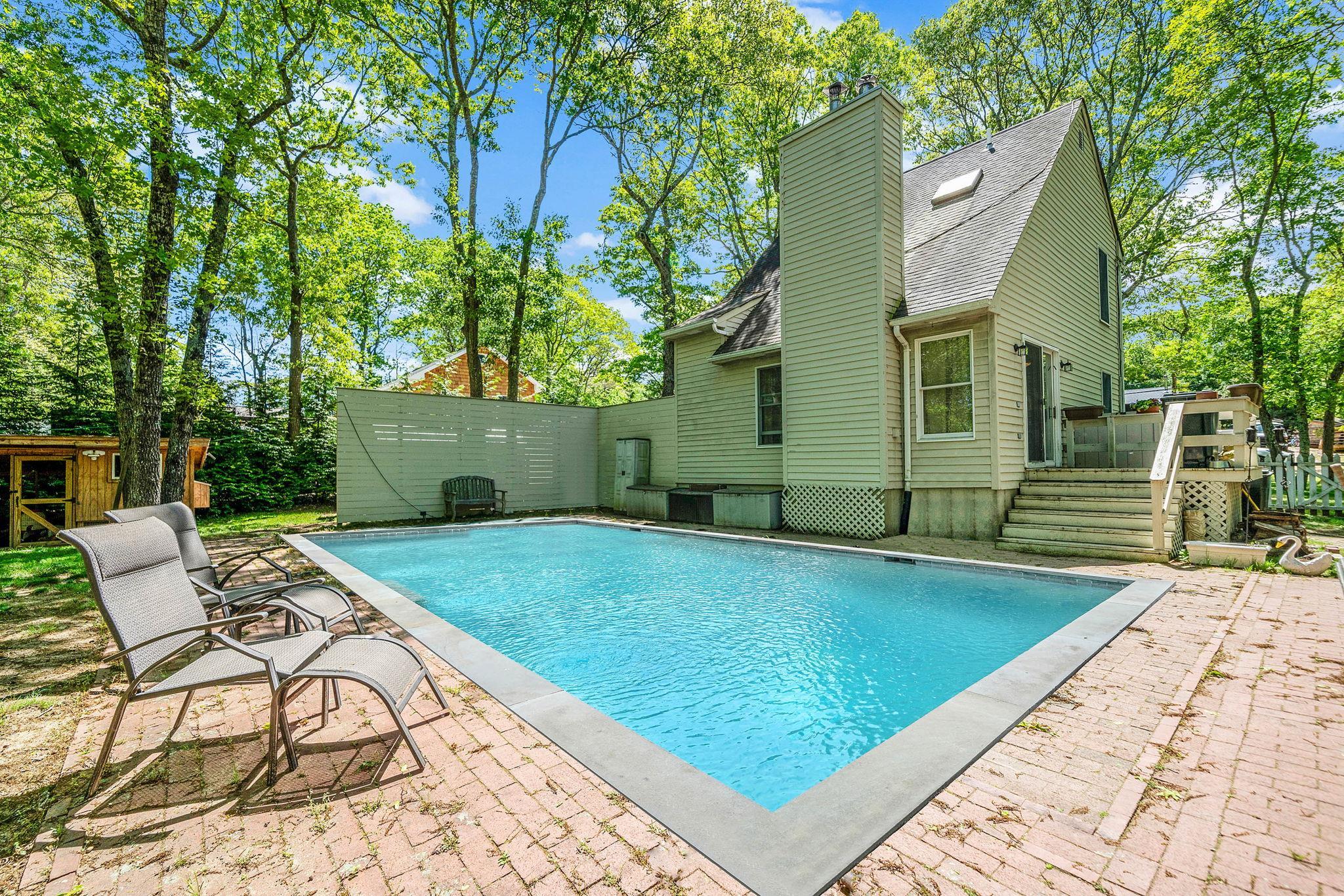 Single Family Huntting  Suffolk County, NY 11937, MLS-866857-10