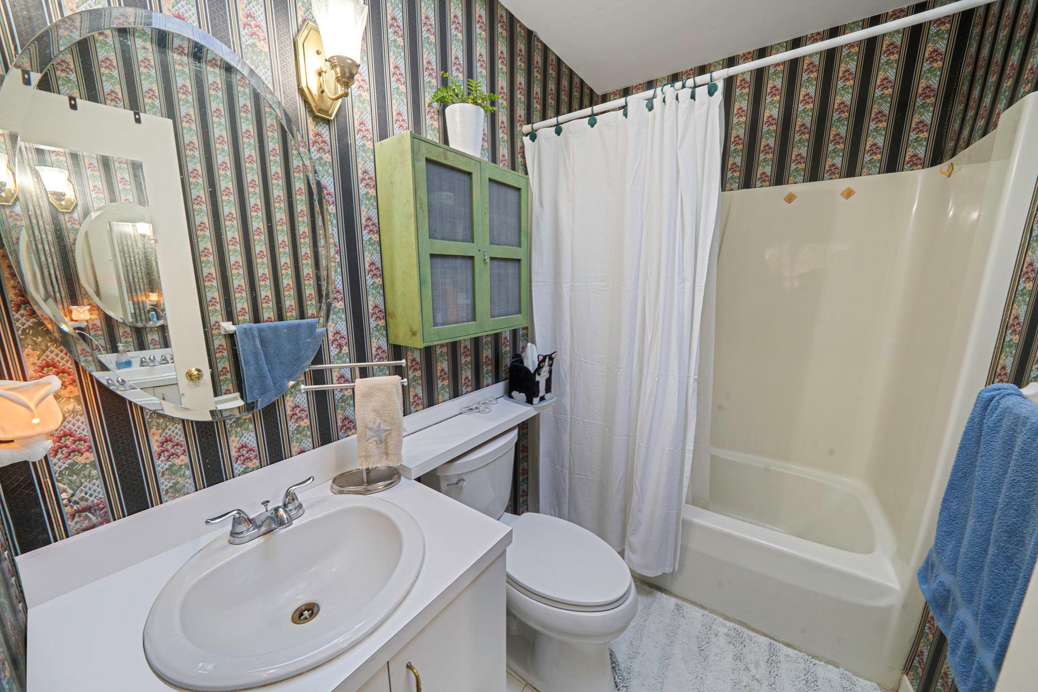 Single Family Huntting  Suffolk County, NY 11937, MLS-866857-9