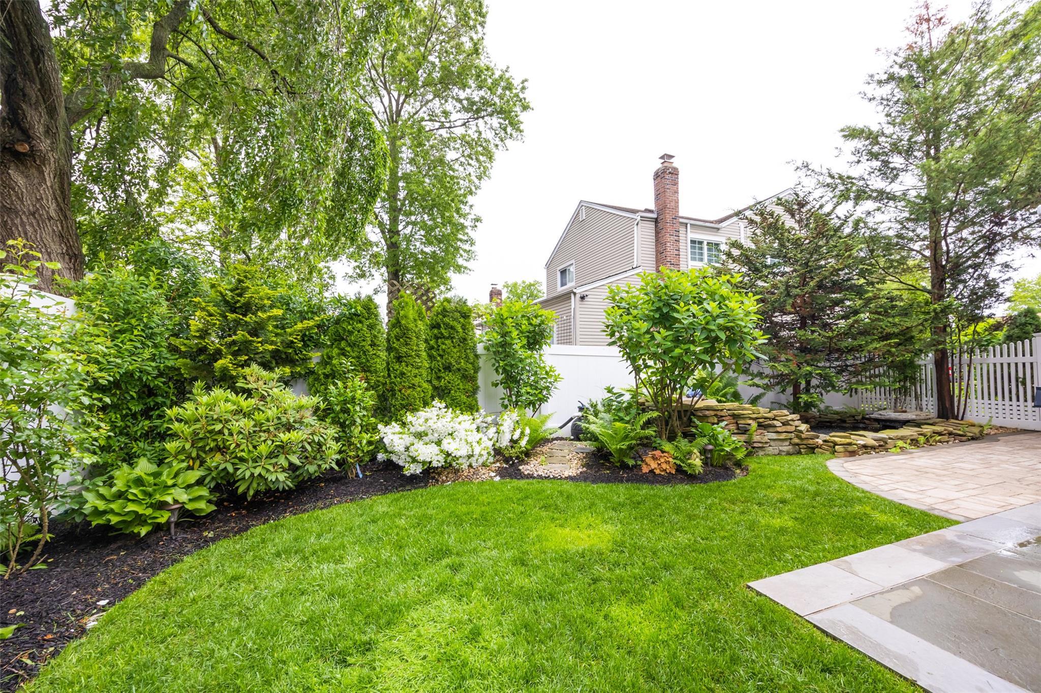 Single Family Marietta  Nassau County, NY 11590, MLS-866867-5