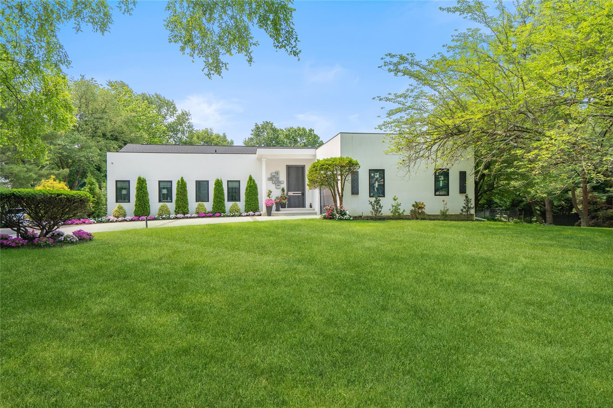 Single Family Linden  Nassau County, NY 11568, MLS-866875-2