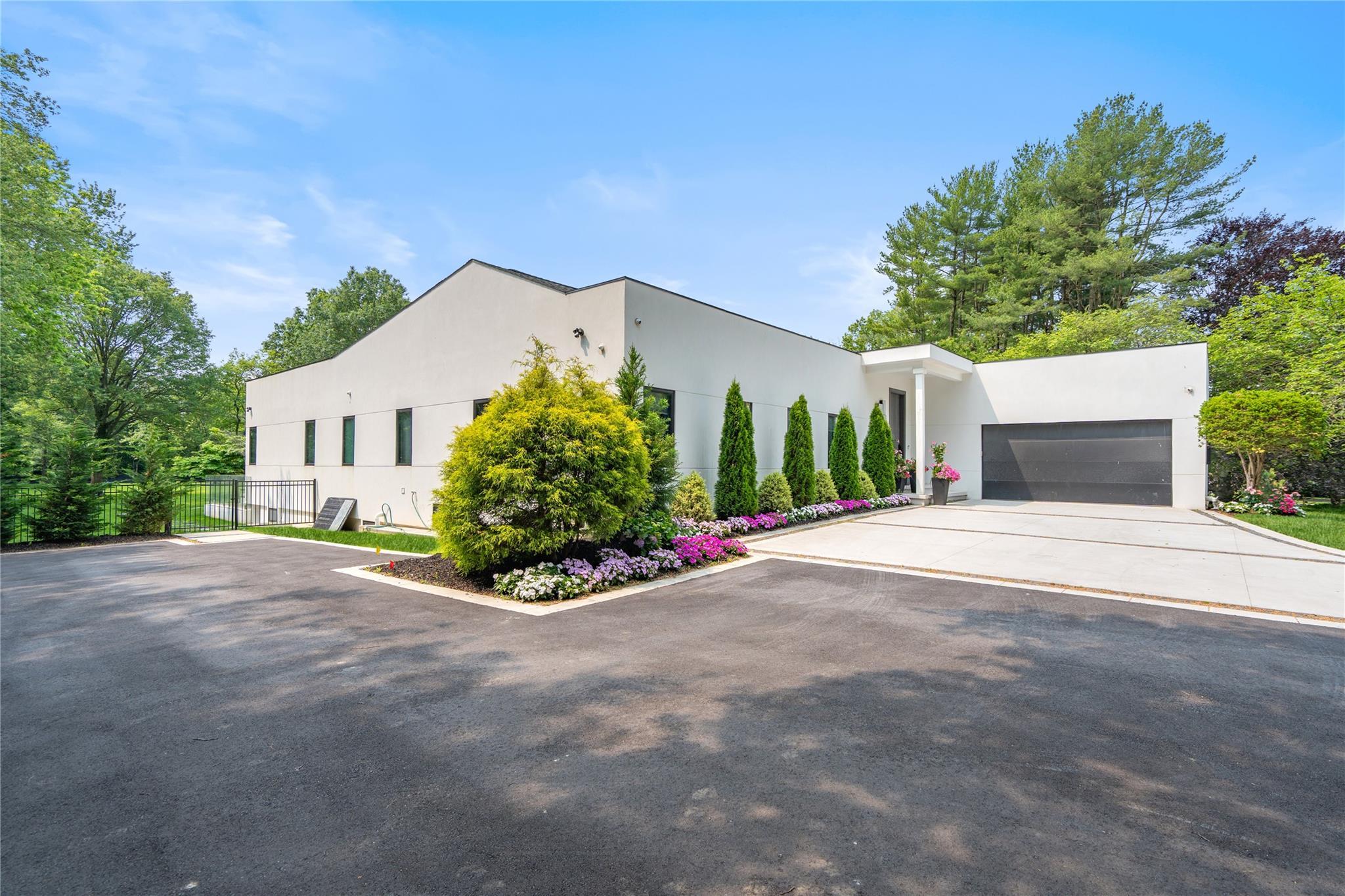 Single Family Linden  Nassau County, NY 11568, MLS-866875-3