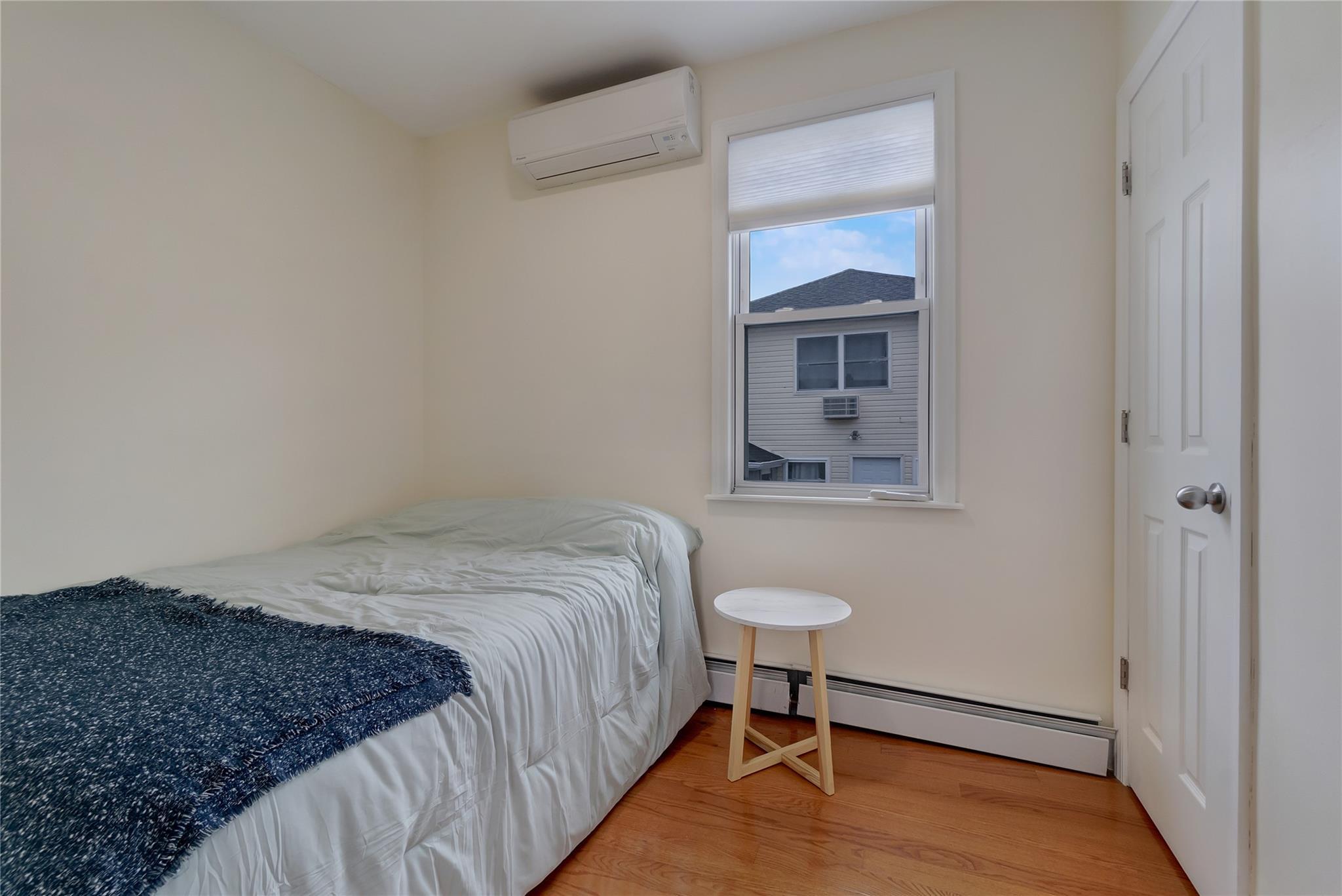 Single Family Gouverneur  Queens, NY 11692, MLS-866909-10