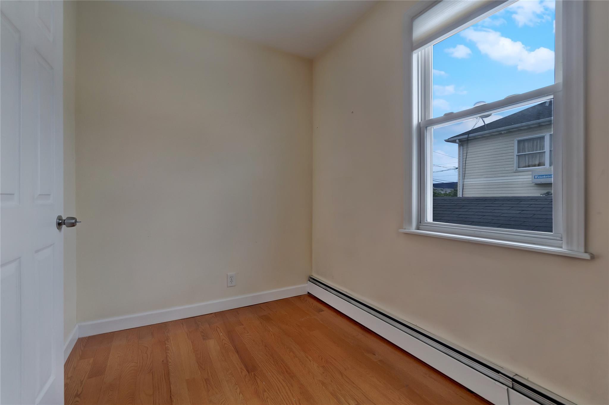 Single Family Gouverneur  Queens, NY 11692, MLS-866909-11