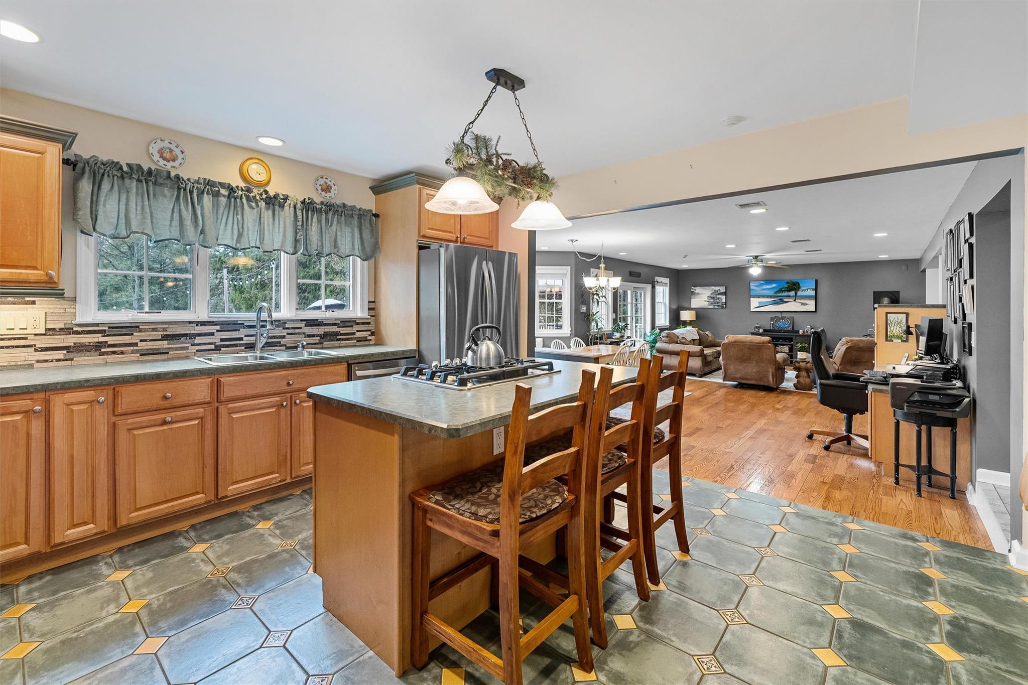 Single Family Mile  Rockland County, NY 10901, MLS-866918-25