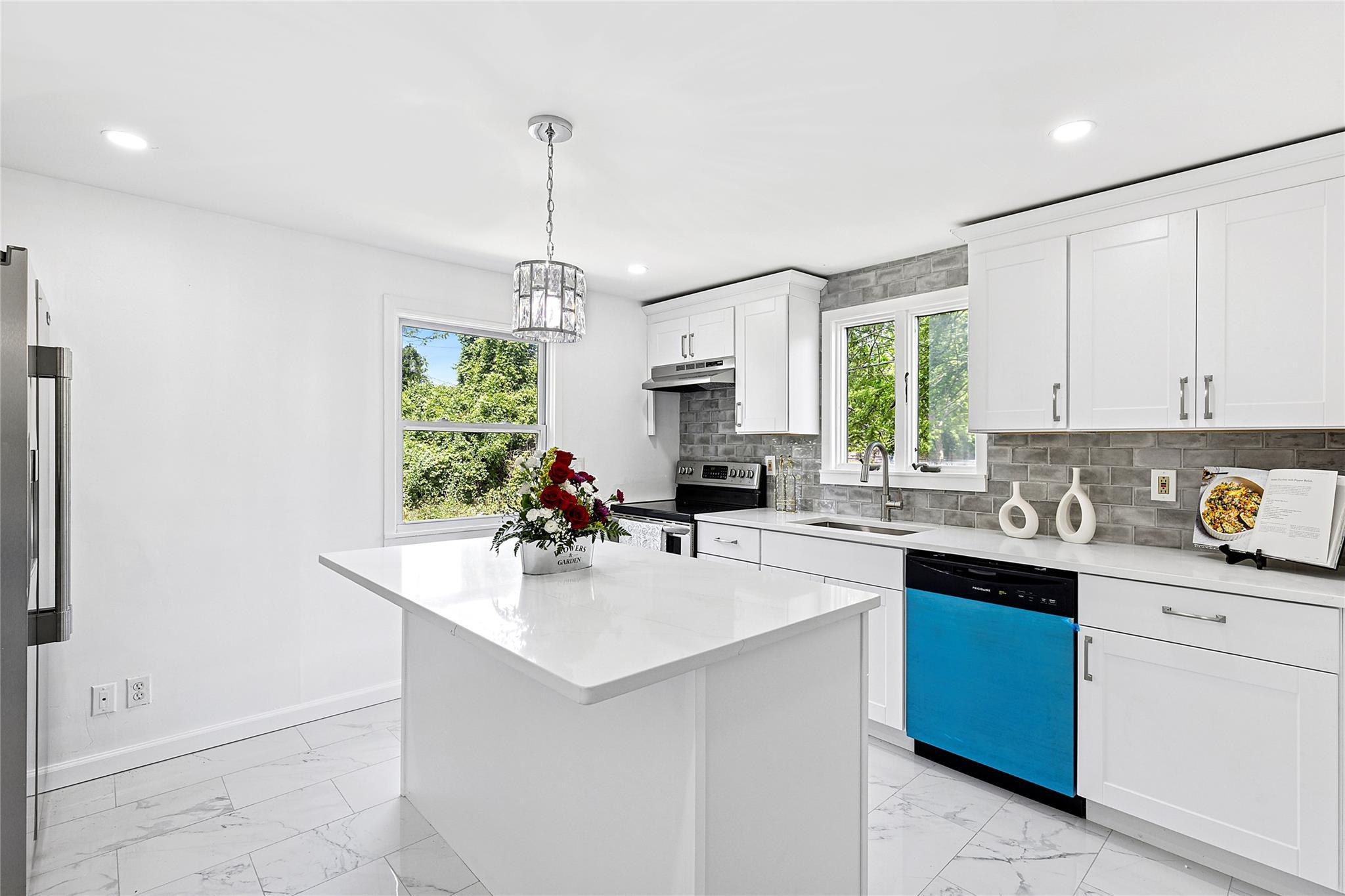 Single Family Saint George  Suffolk County, NY 11967, MLS-866933-2