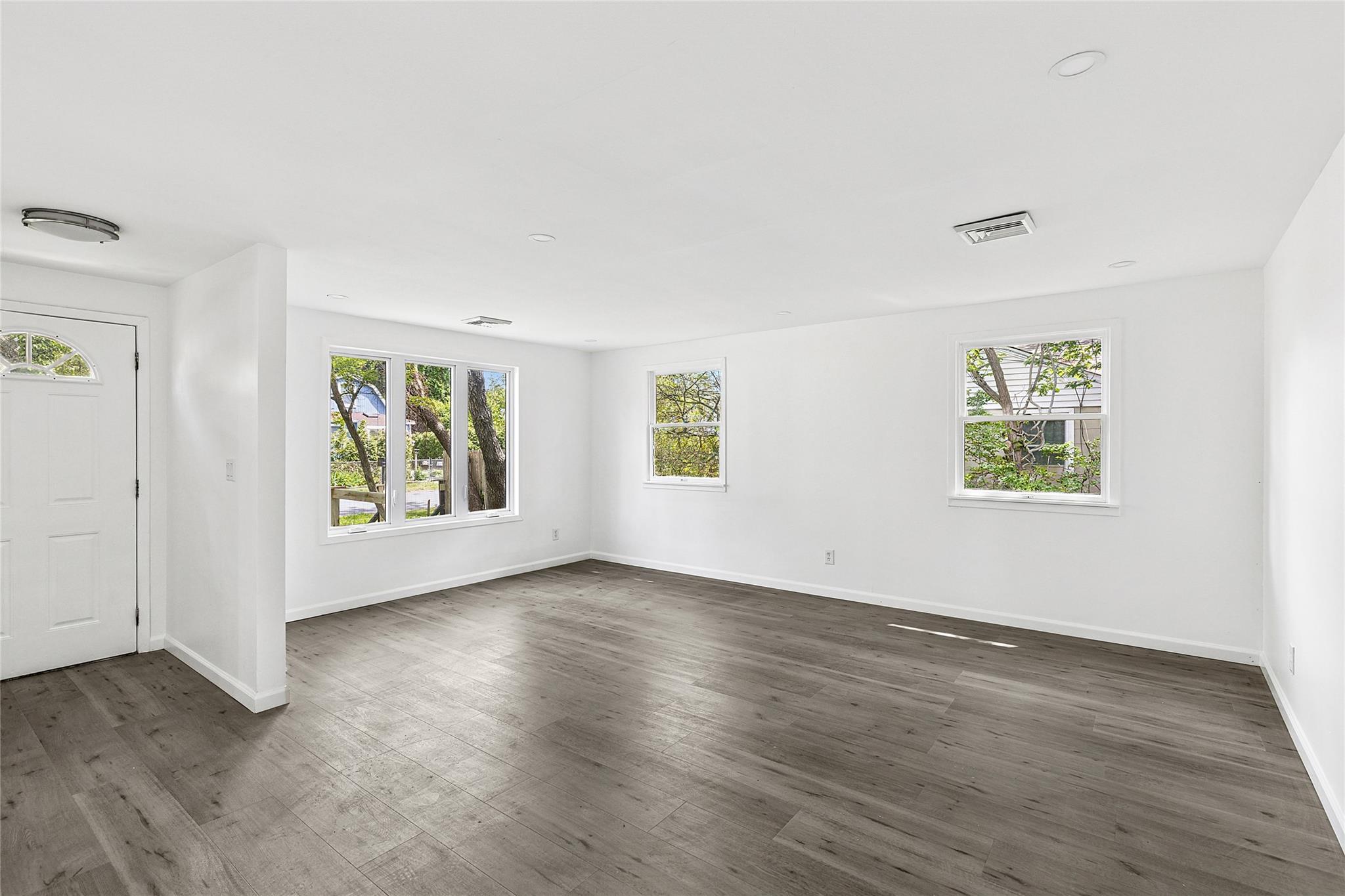 Single Family Saint George  Suffolk County, NY 11967, MLS-866933-6