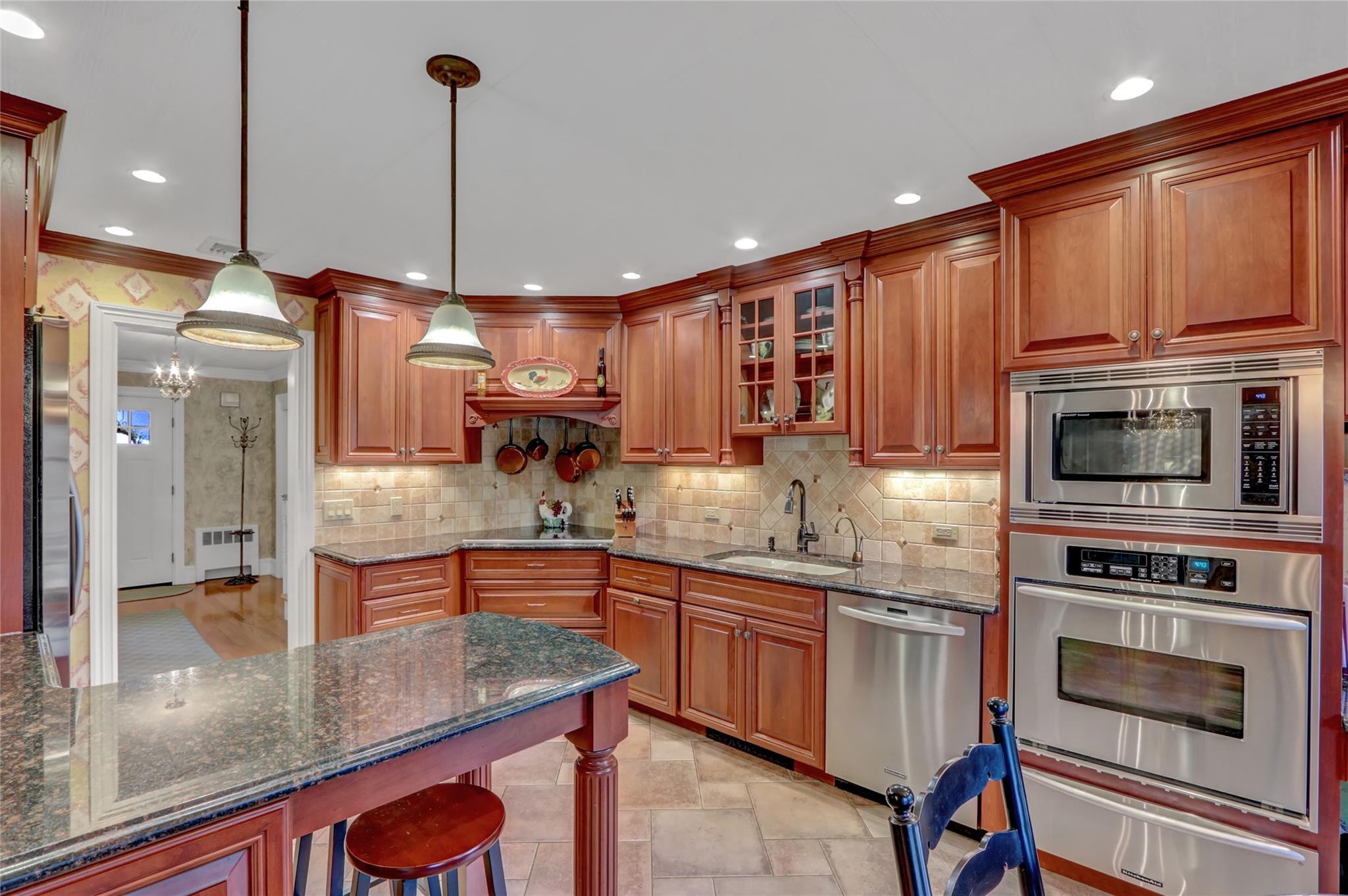 Single Family Fairfax  Nassau County, NY 11758, MLS-866938-5