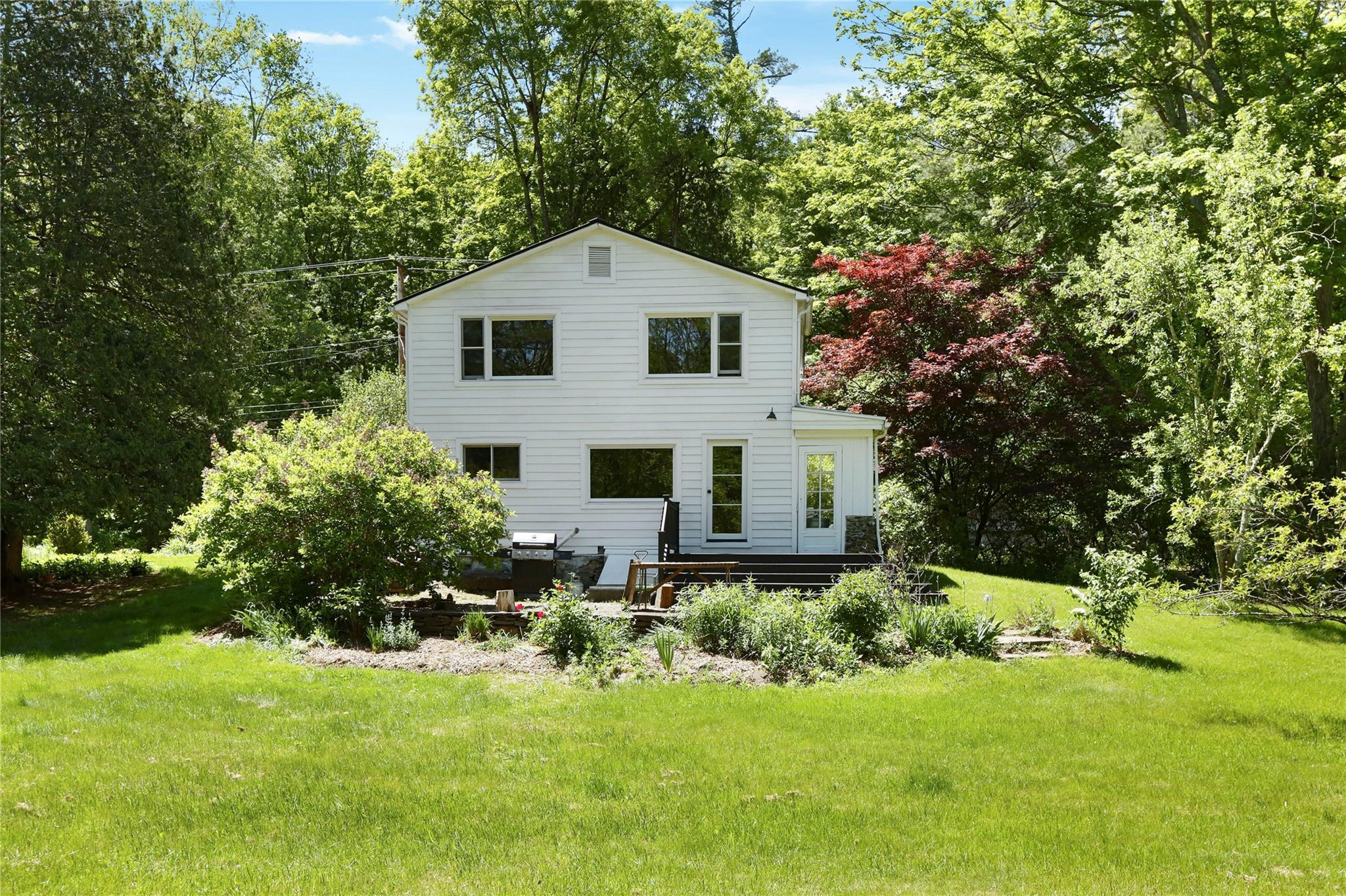Single Family Sawkill  Ulster County, NY 12401, MLS-866940-24