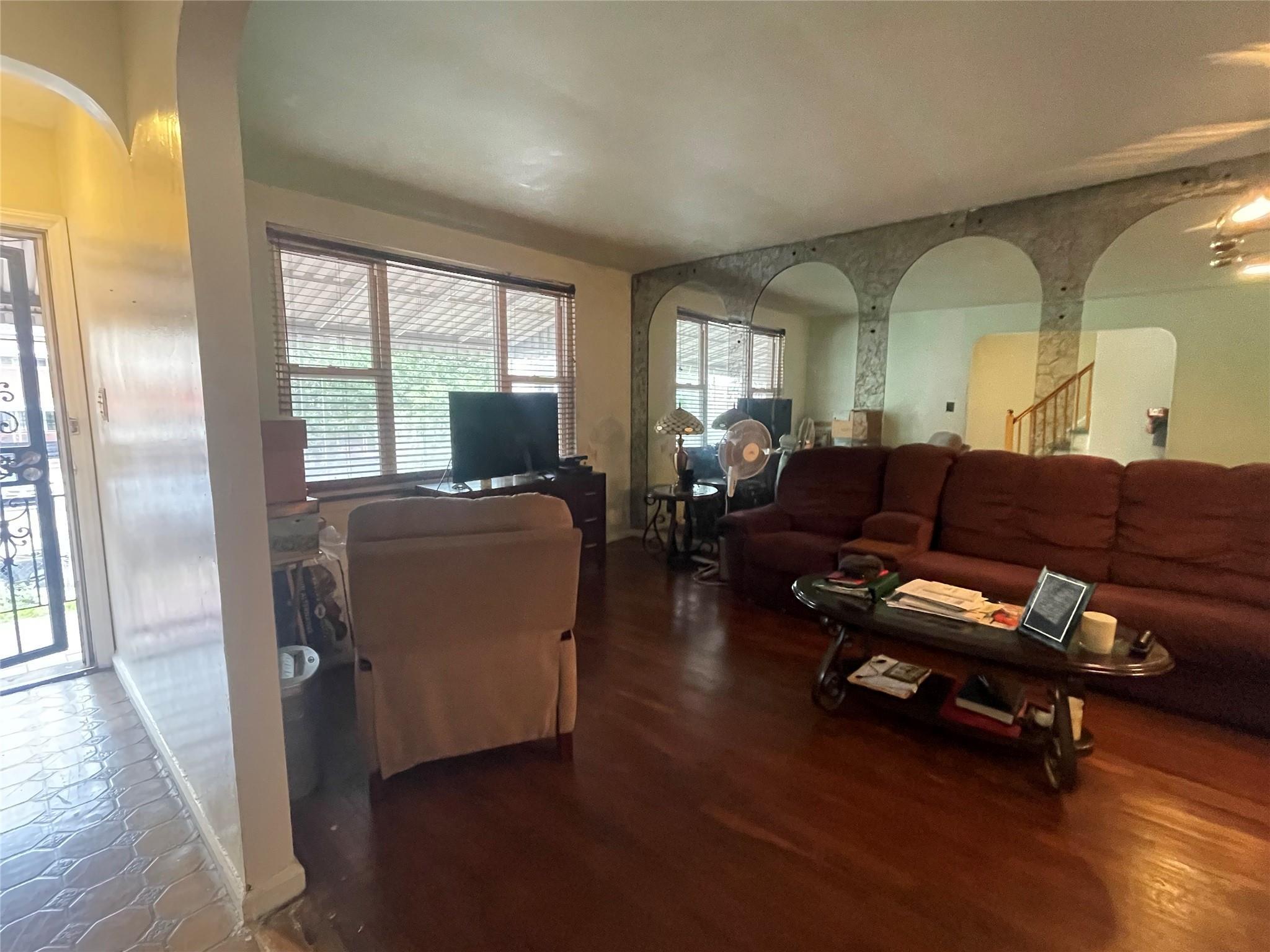 Single Family 214th  Bronx, NY 10469, MLS-866946-3