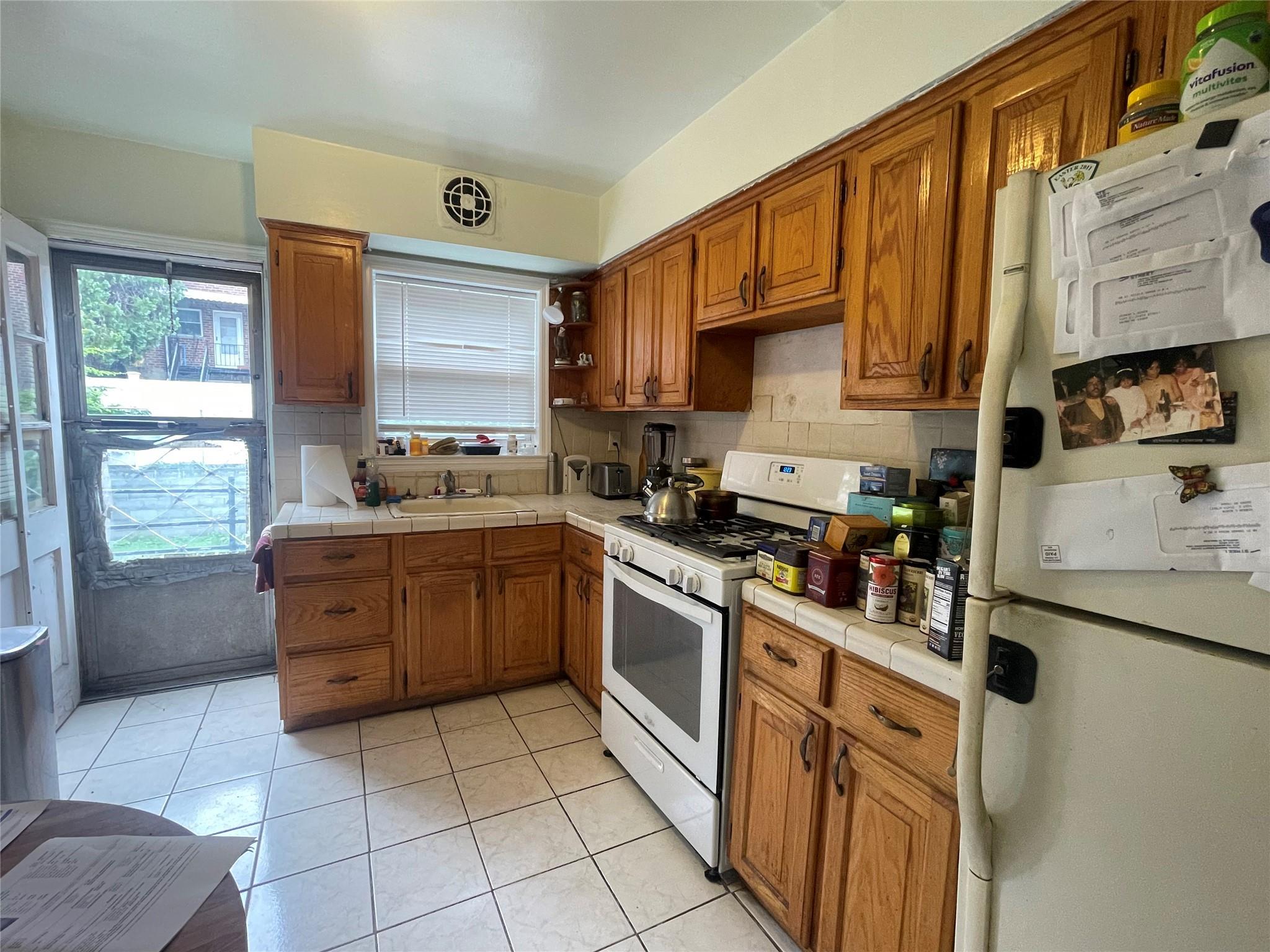 Single Family 214th  Bronx, NY 10469, MLS-866946-4