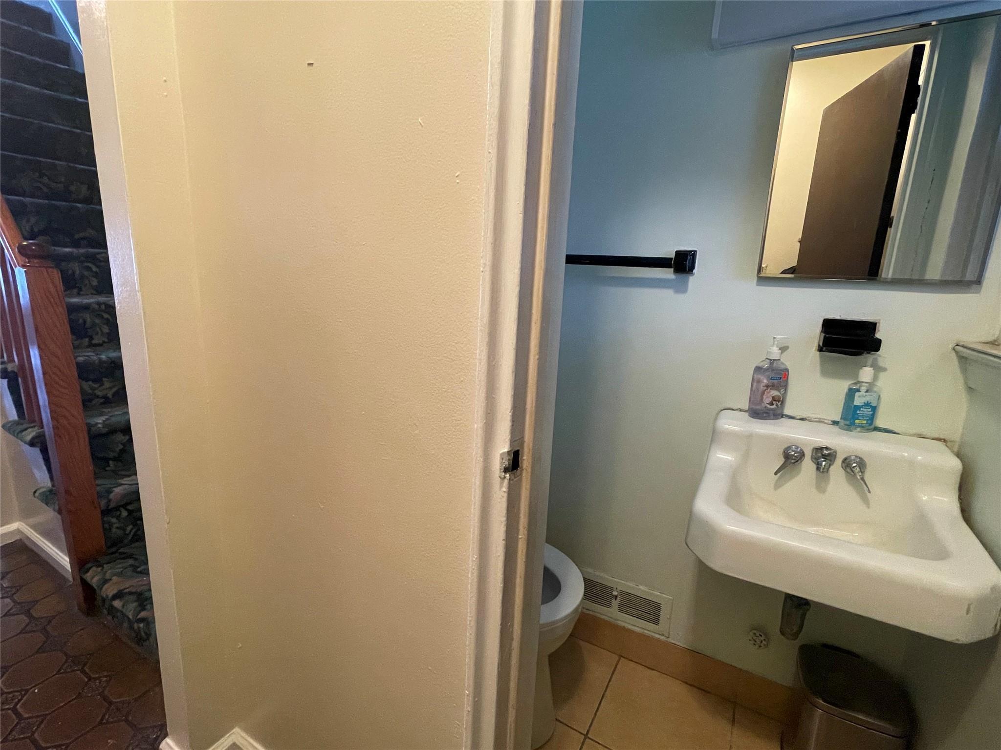 Single Family 214th  Bronx, NY 10469, MLS-866946-5