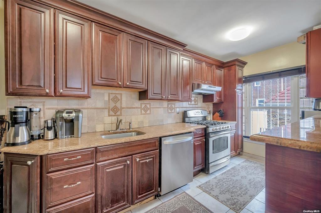 Single Family 47th  Queens, NY 11105, MLS-866959-13
