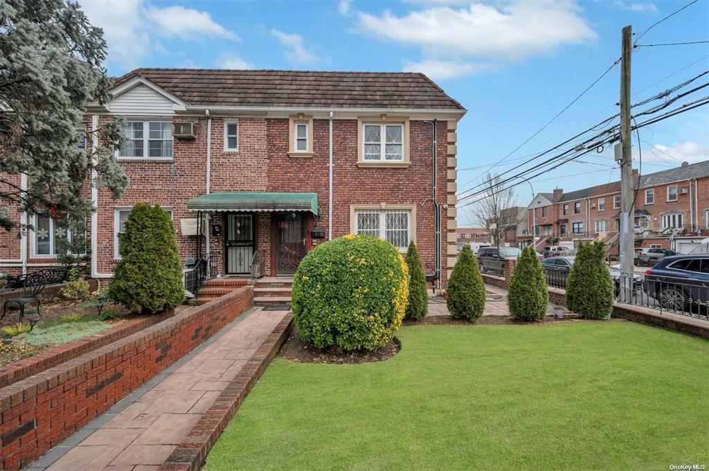 Single Family 47th  Queens, NY 11105, MLS-866959-2