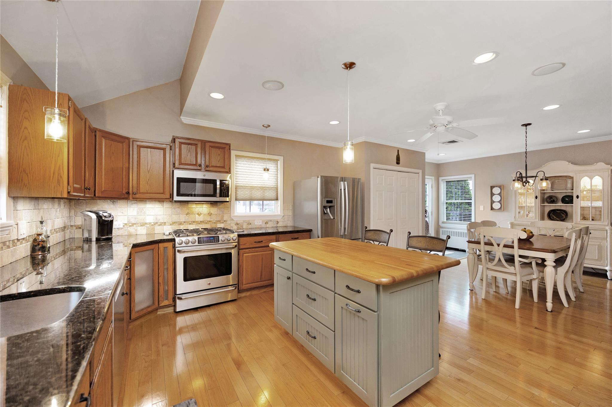 Single Family Pollok  Nassau County, NY 11801, MLS-866978-6