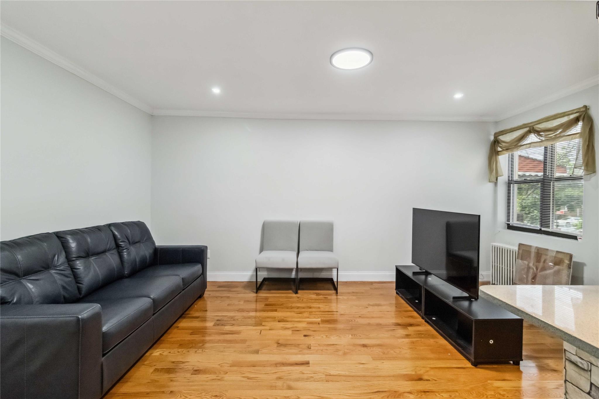 Single Family Pierce  Bronx, NY 10462, MLS-866982-10