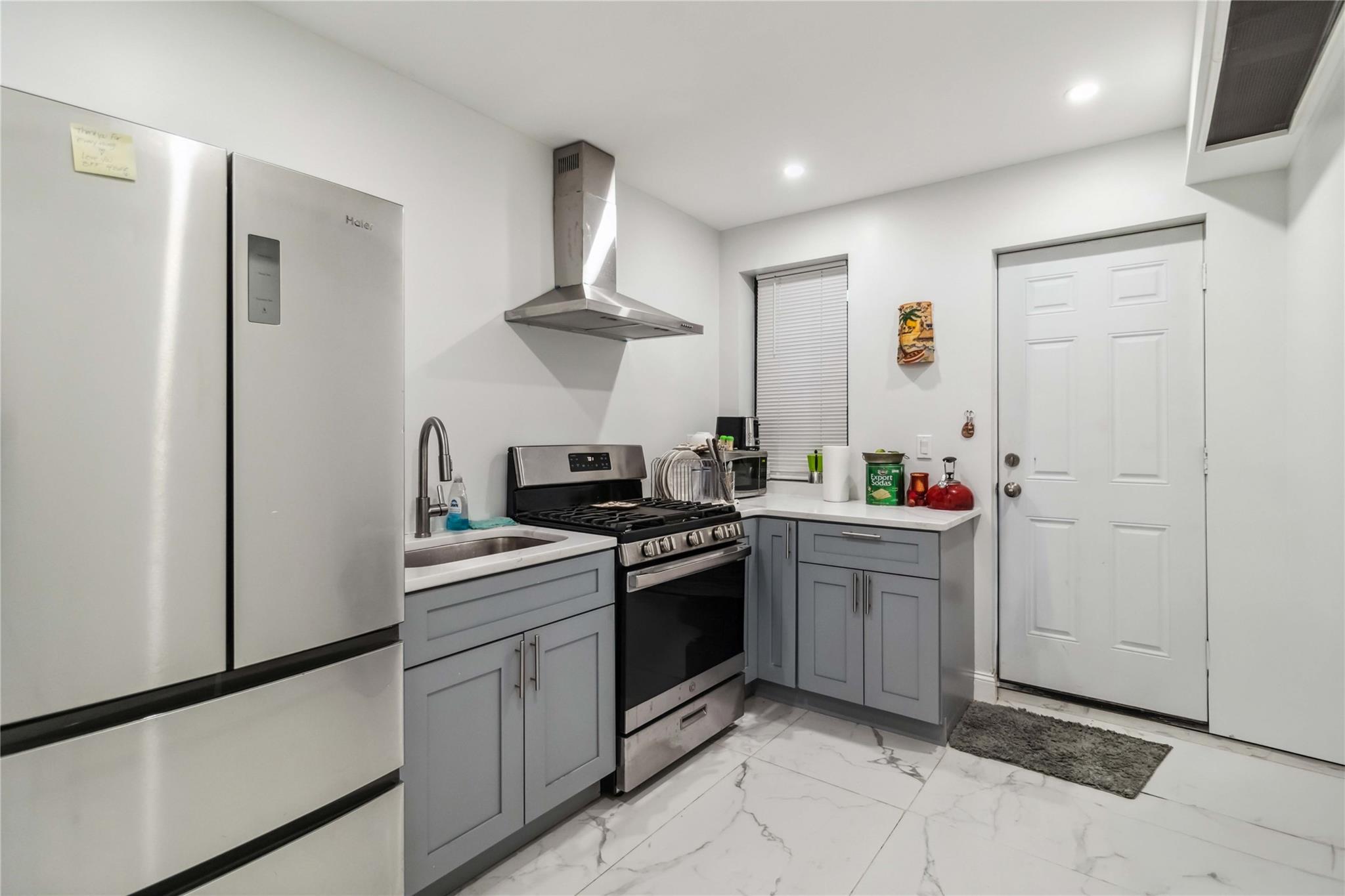 Single Family Pierce  Bronx, NY 10462, MLS-866982-21
