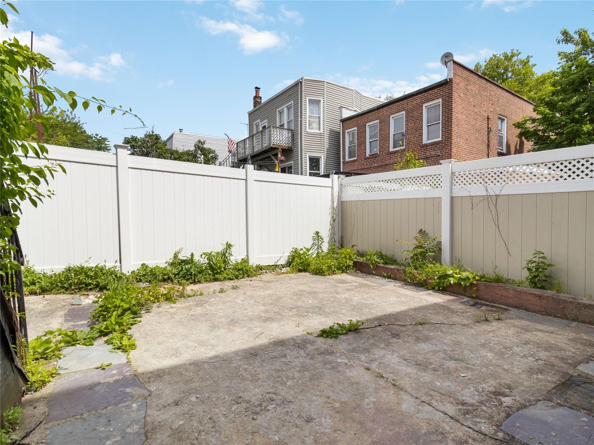 Single Family Pierce  Bronx, NY 10462, MLS-866982-29