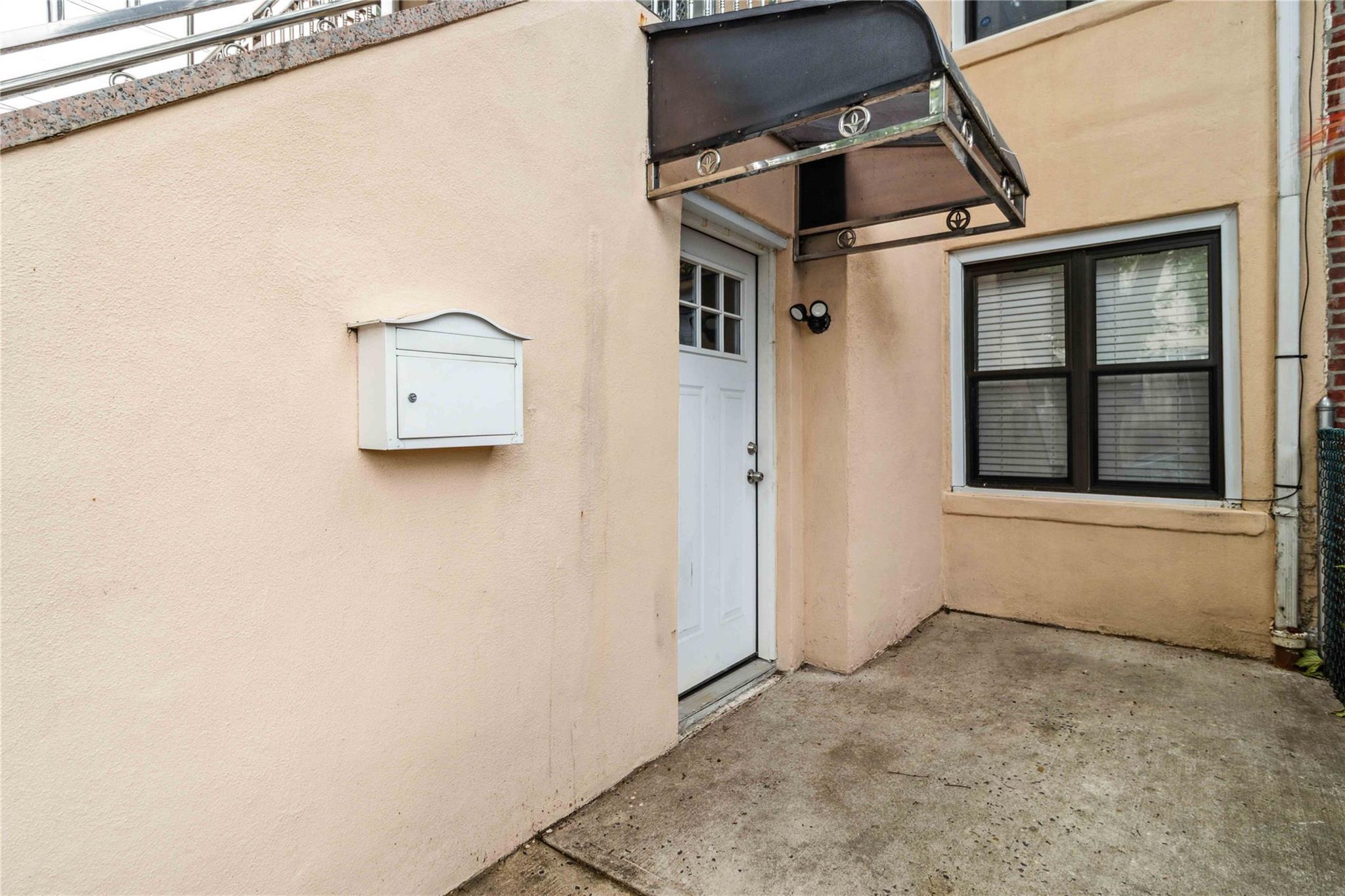 Single Family Pierce  Bronx, NY 10462, MLS-866982-4