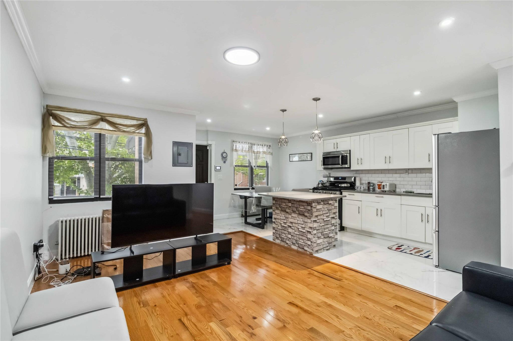 Single Family Pierce  Bronx, NY 10462, MLS-866982-8
