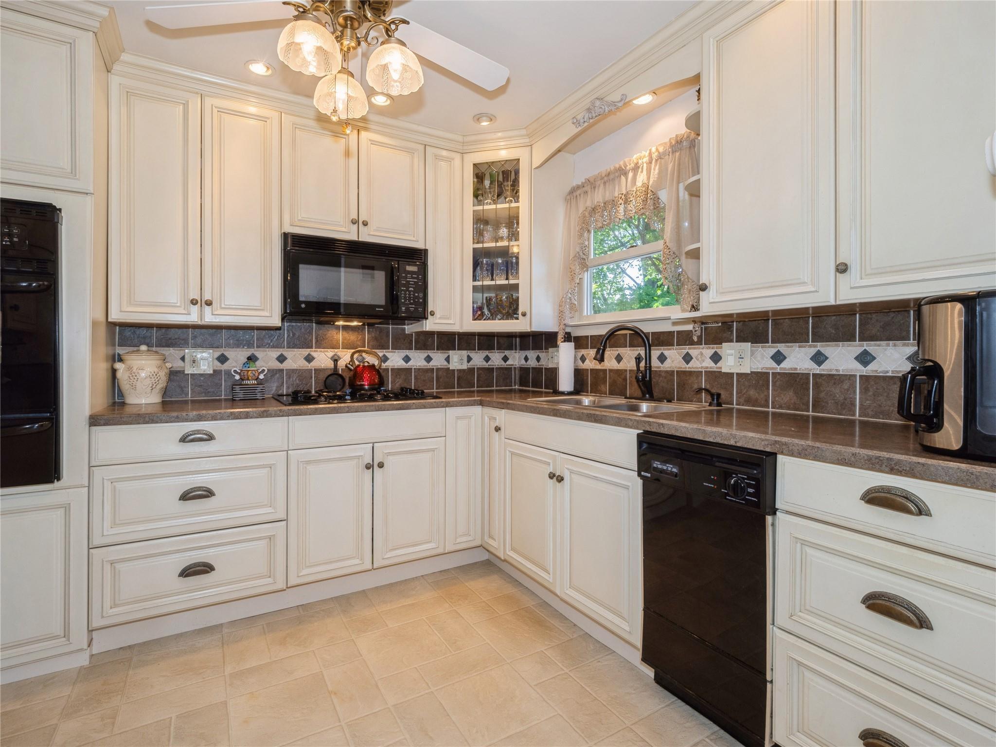 Single Family Wedgewood  Dutchess County, NY 12524, MLS-866984-20