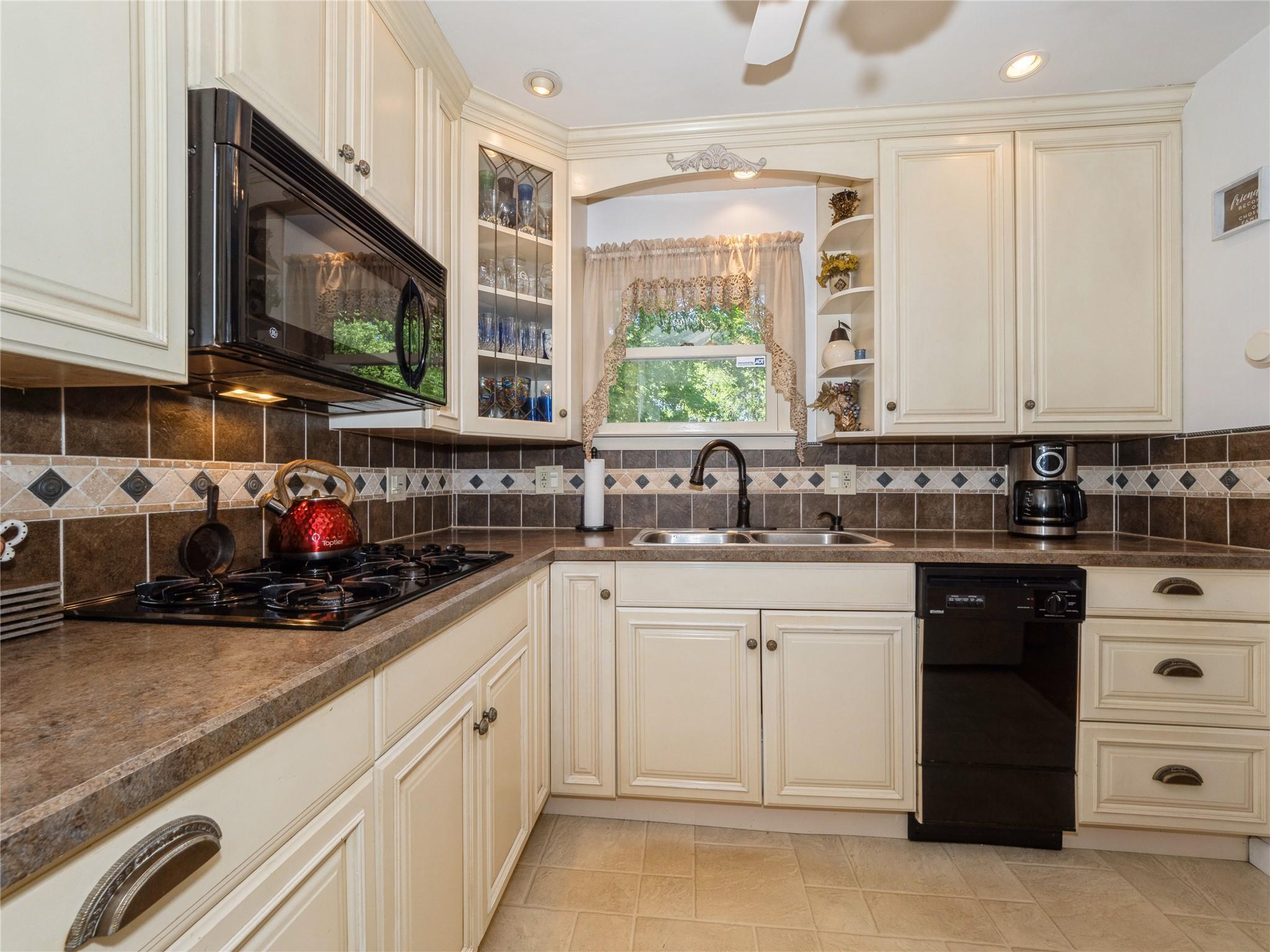 Single Family Wedgewood  Dutchess County, NY 12524, MLS-866984-22