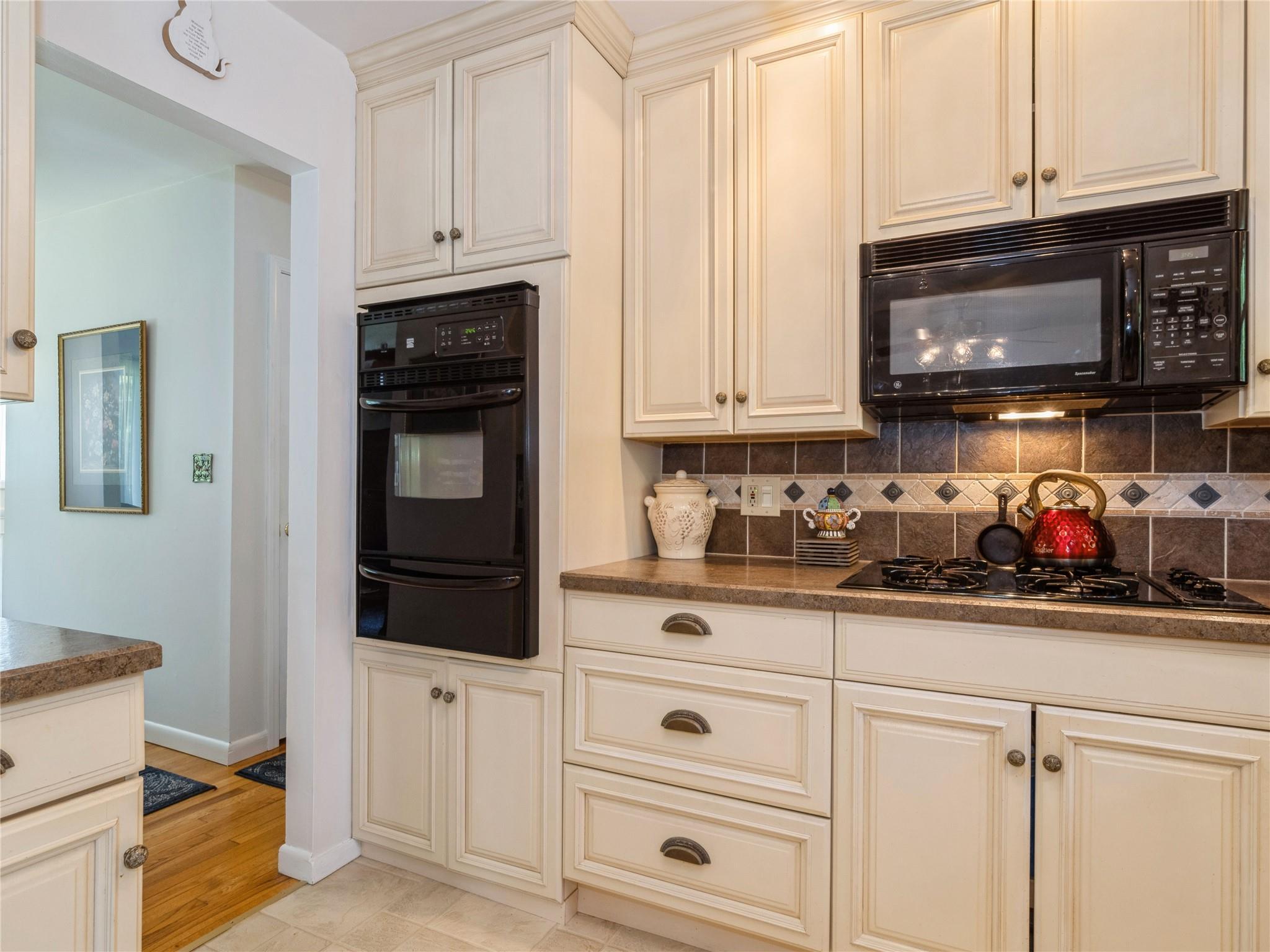 Single Family Wedgewood  Dutchess County, NY 12524, MLS-866984-23