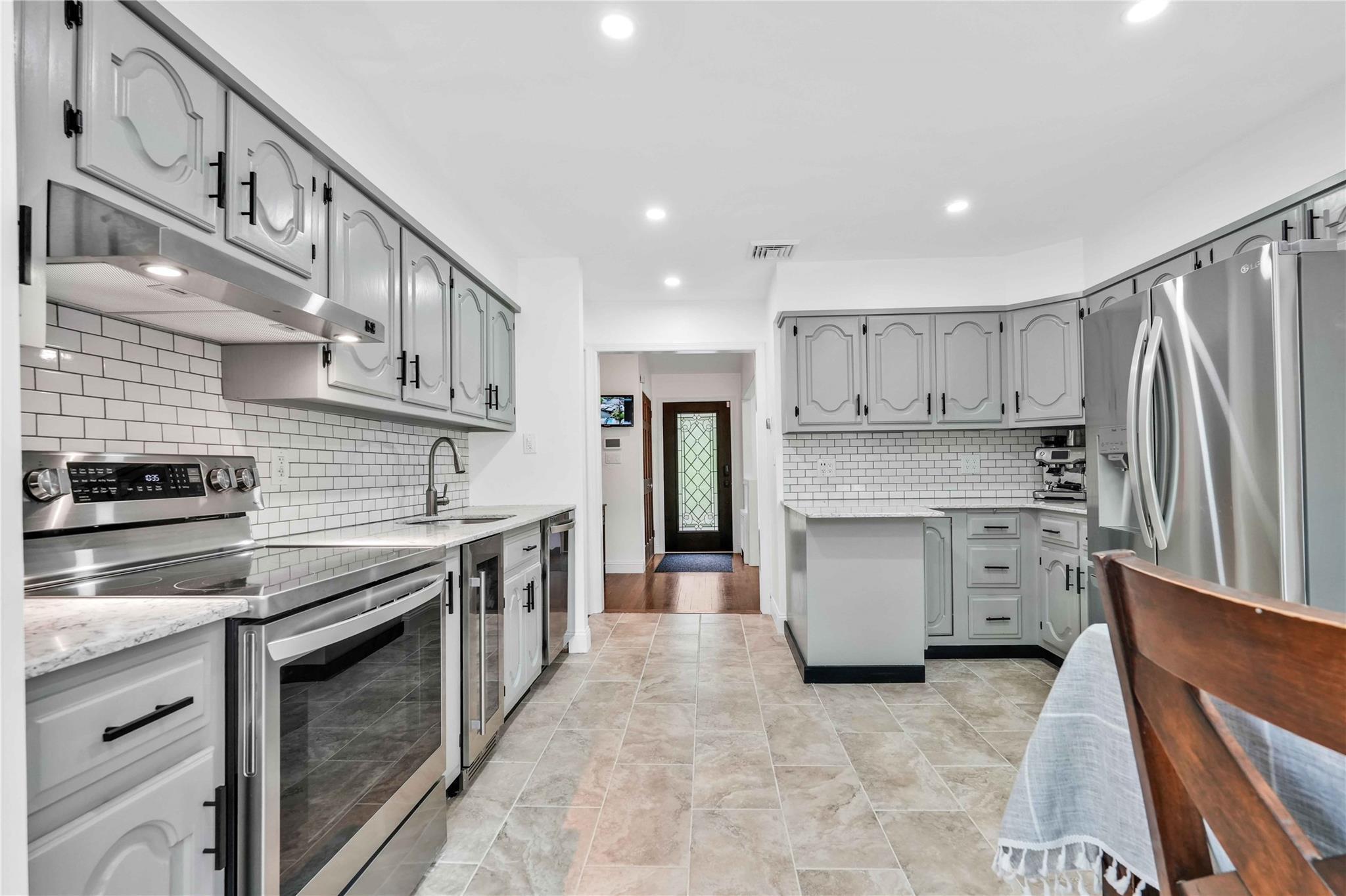 Single Family Bankside  Suffolk County, NY 11721, MLS-866995-8
