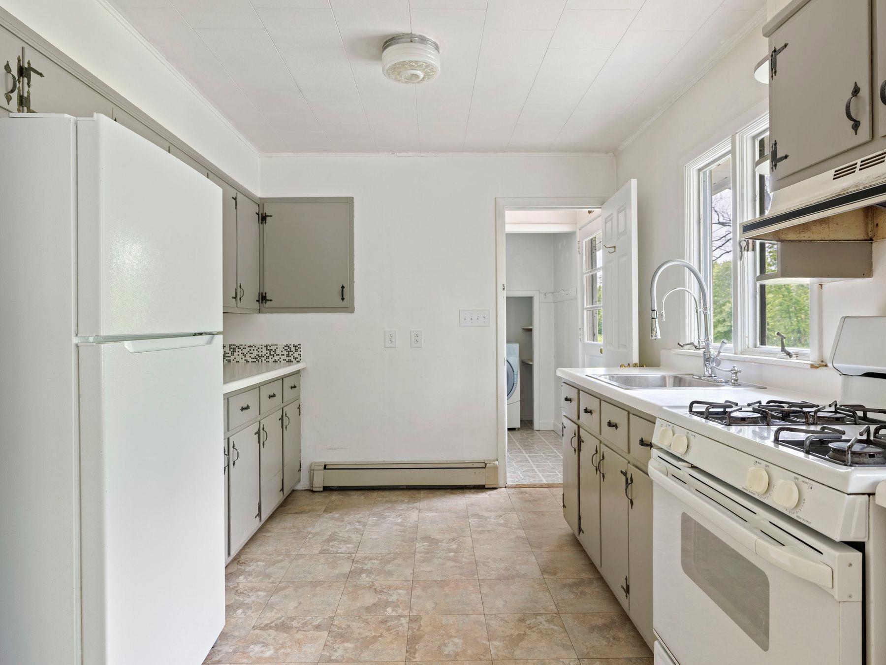 Single Family Mary's  Ulster County, NY 12484, MLS-866998-12