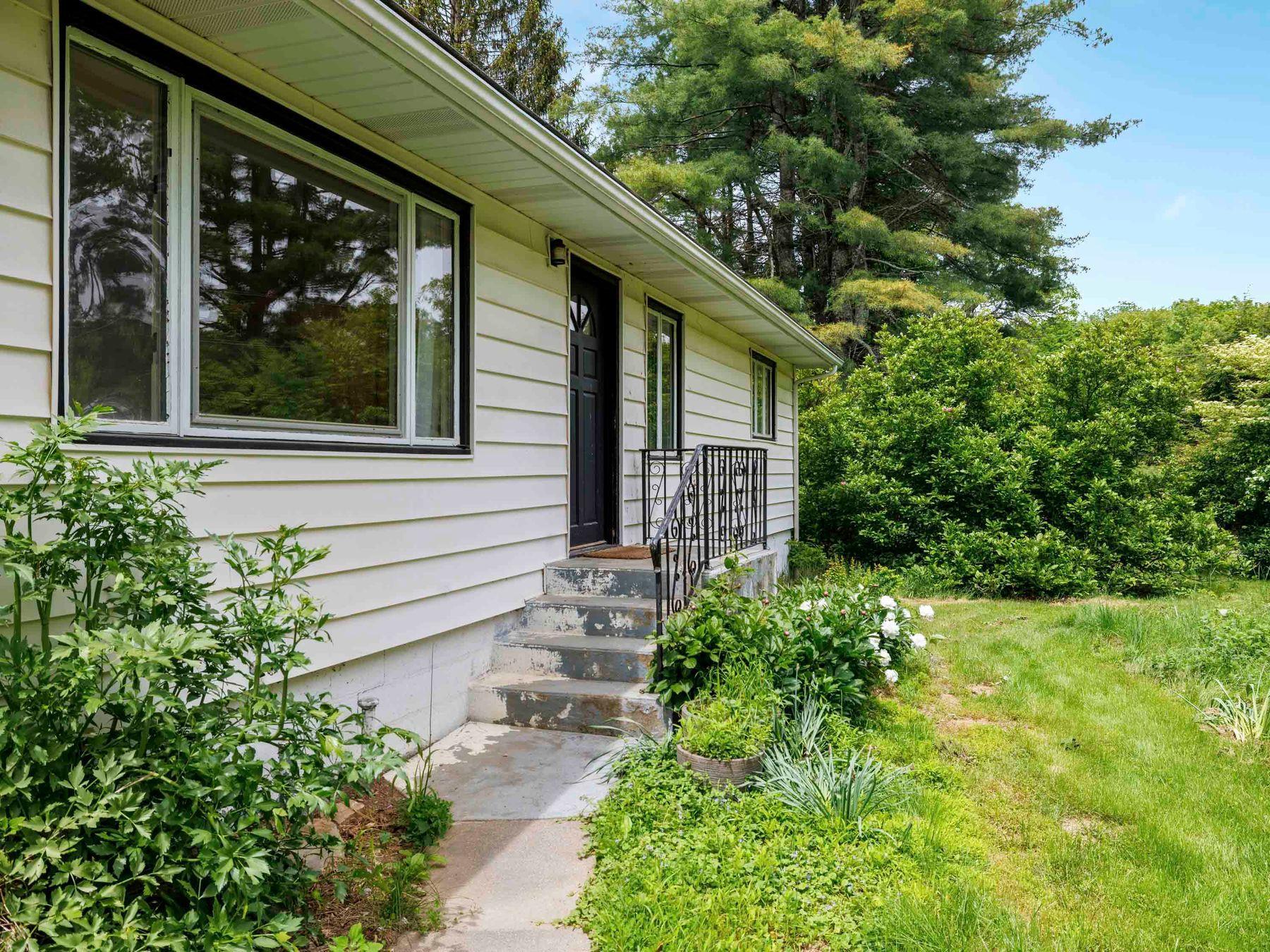 Single Family Mary's  Ulster County, NY 12484, MLS-866998-3