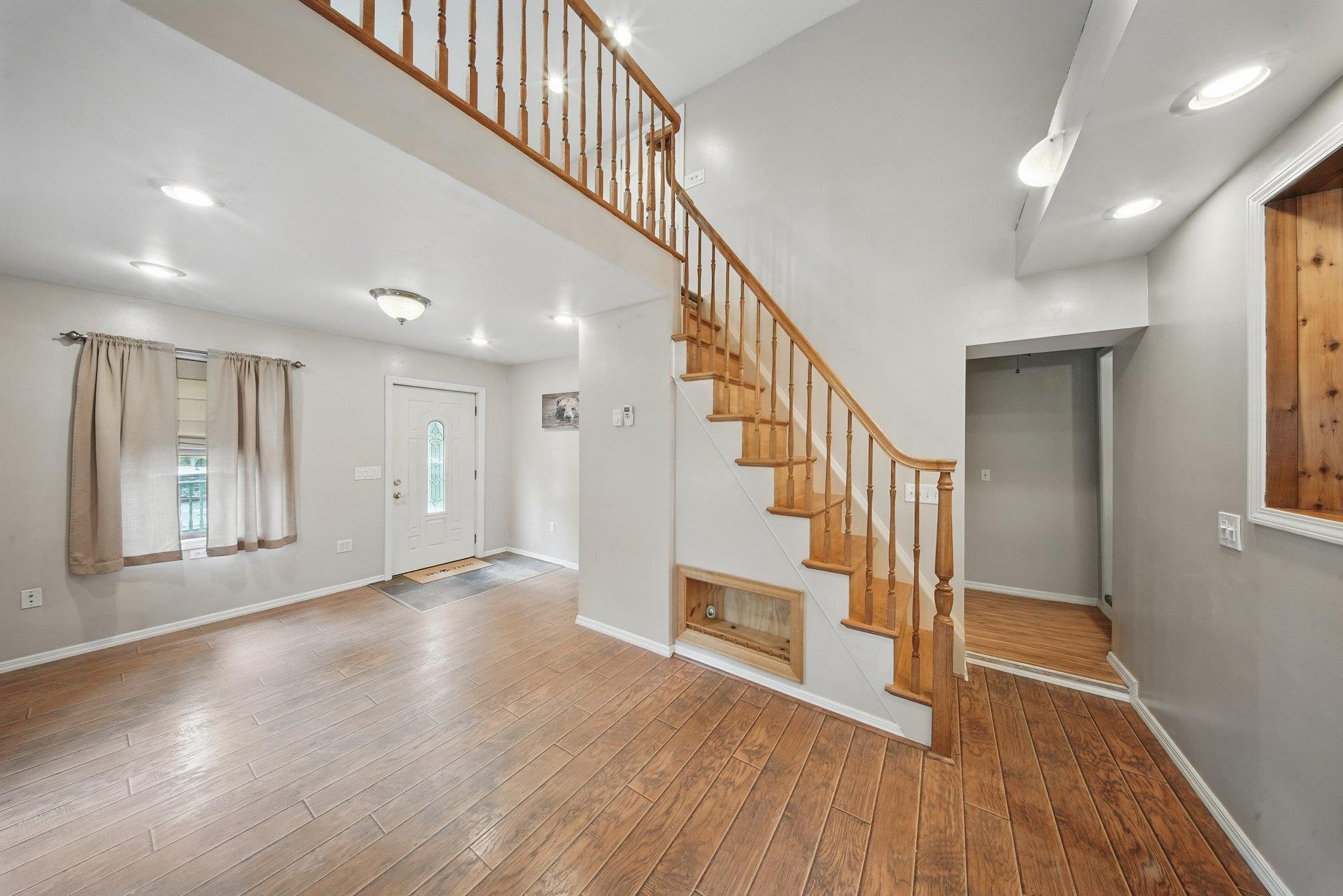 Single Family Oak  Sullivan County, NY 12790, MLS-867018-10