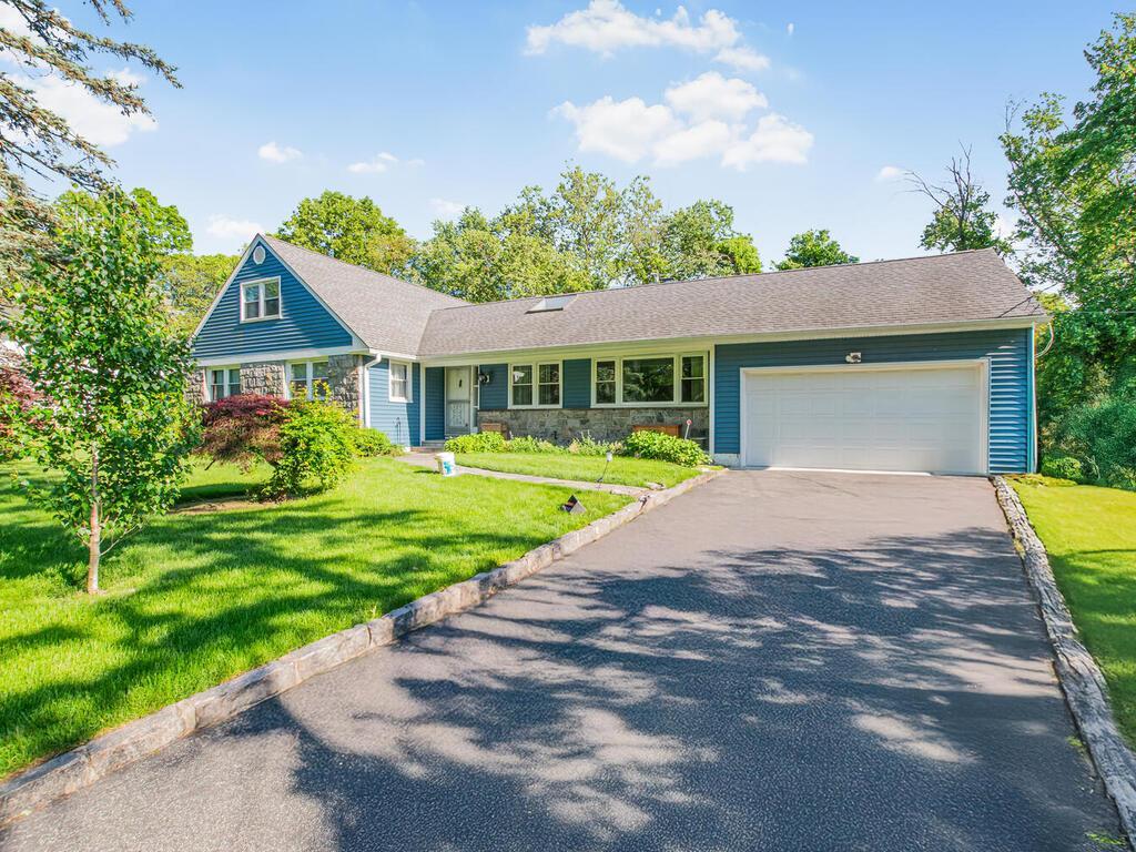 Single Family Winding Brook  Westchester County, NY 10804, MLS-867019-2