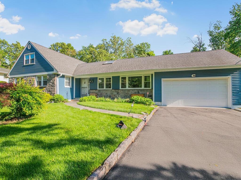 Single Family Winding Brook  Westchester County, NY 10804, MLS-867019-3